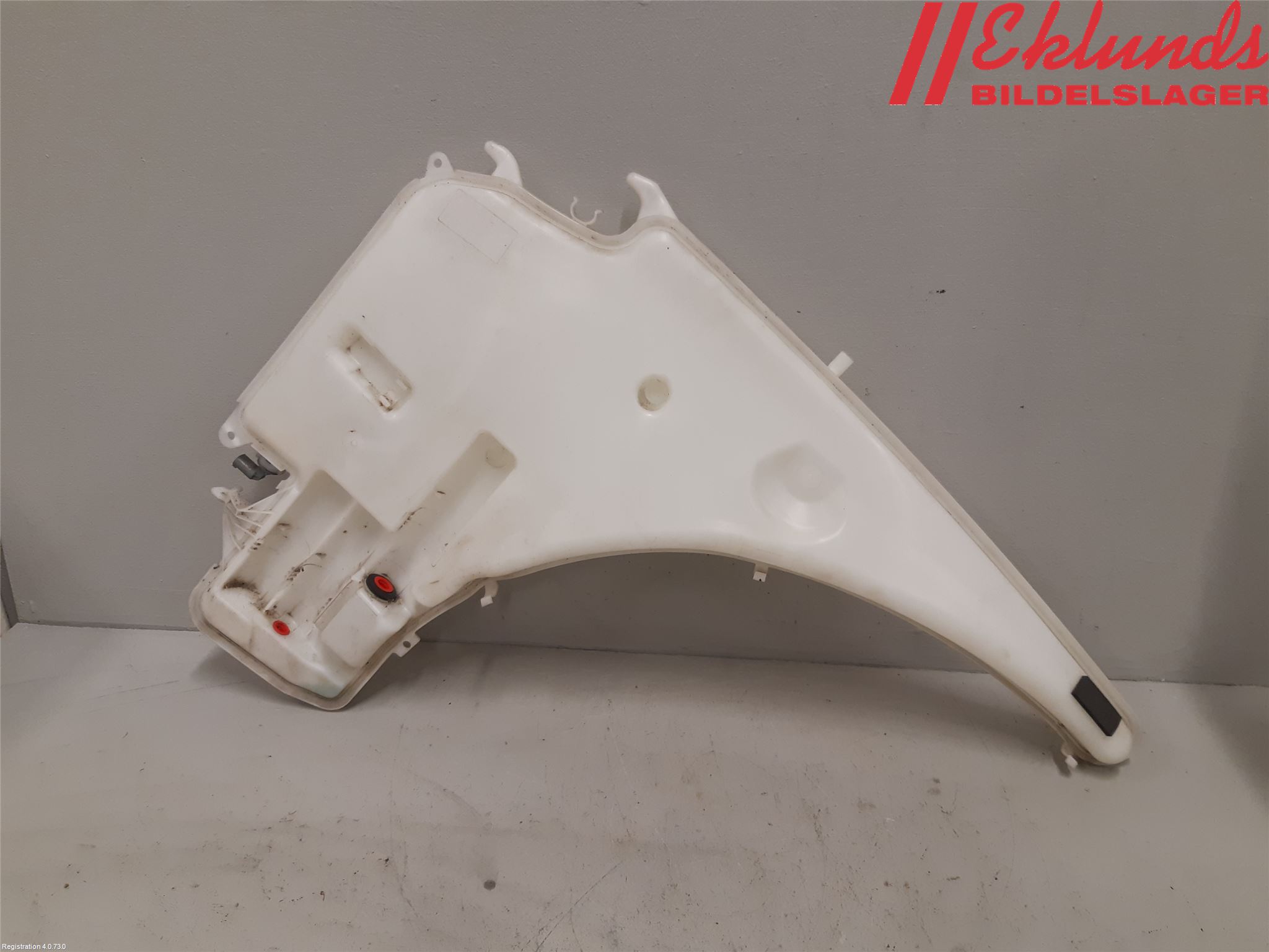 BMW 3 E90/91 SED/TOU 05-12 Spolartank Vindruta-Strål