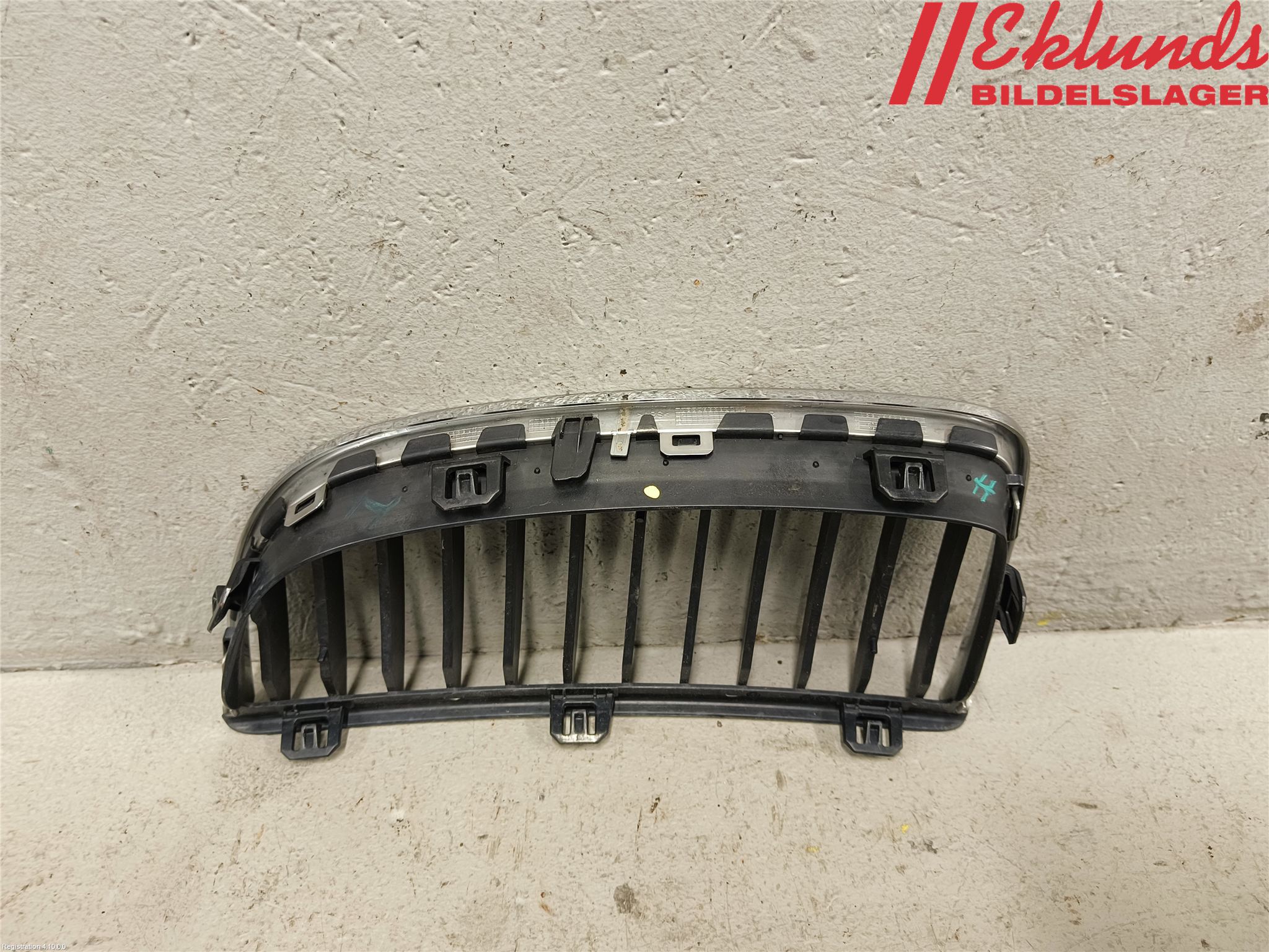 BMW 3 E90/91 SED/TOU 05-12 Grilldel Mitt