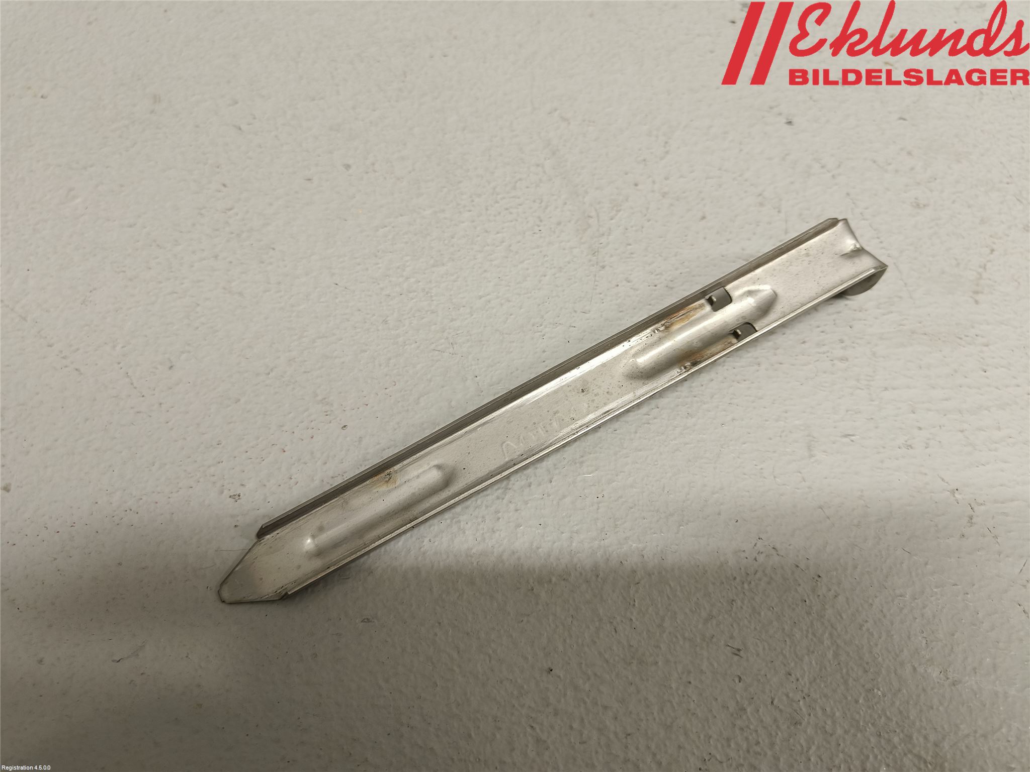 Volvo V70 08-13 Strålkast Fästsarg