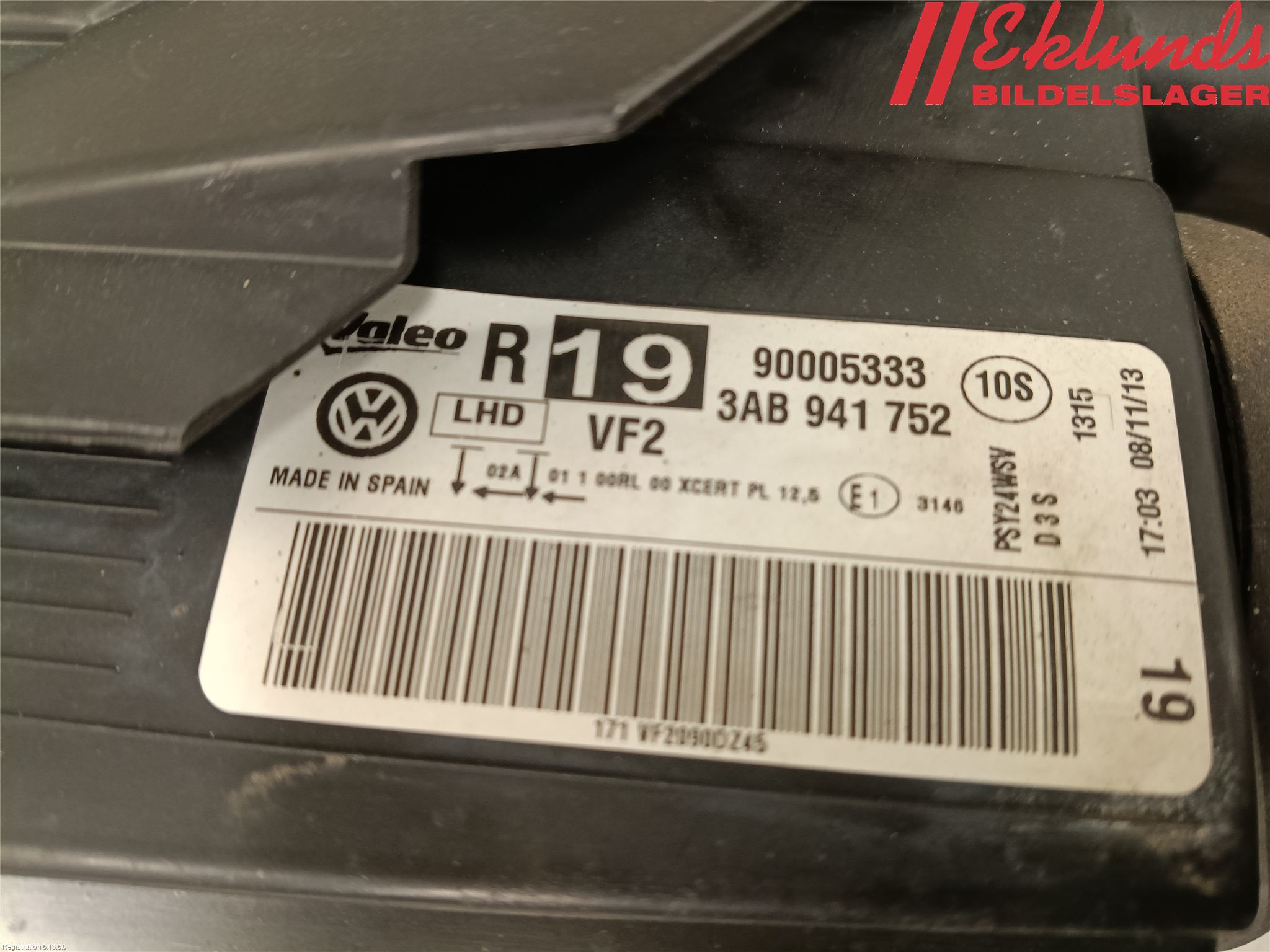 Volkswagen VW PASSAT 11-14 Strålkastare Höger