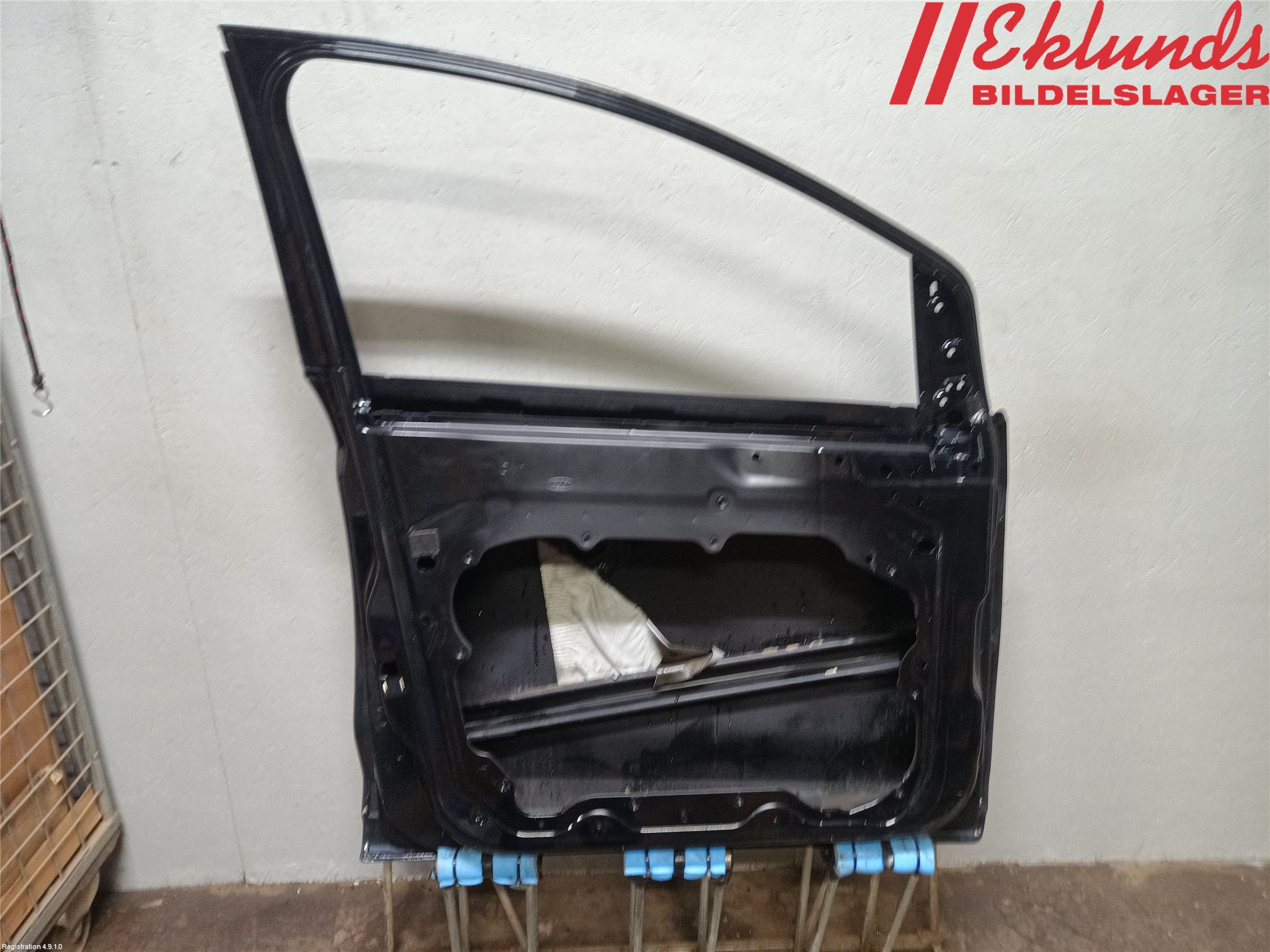 Ford KUGA 08-12 Dörr Fram Vänster