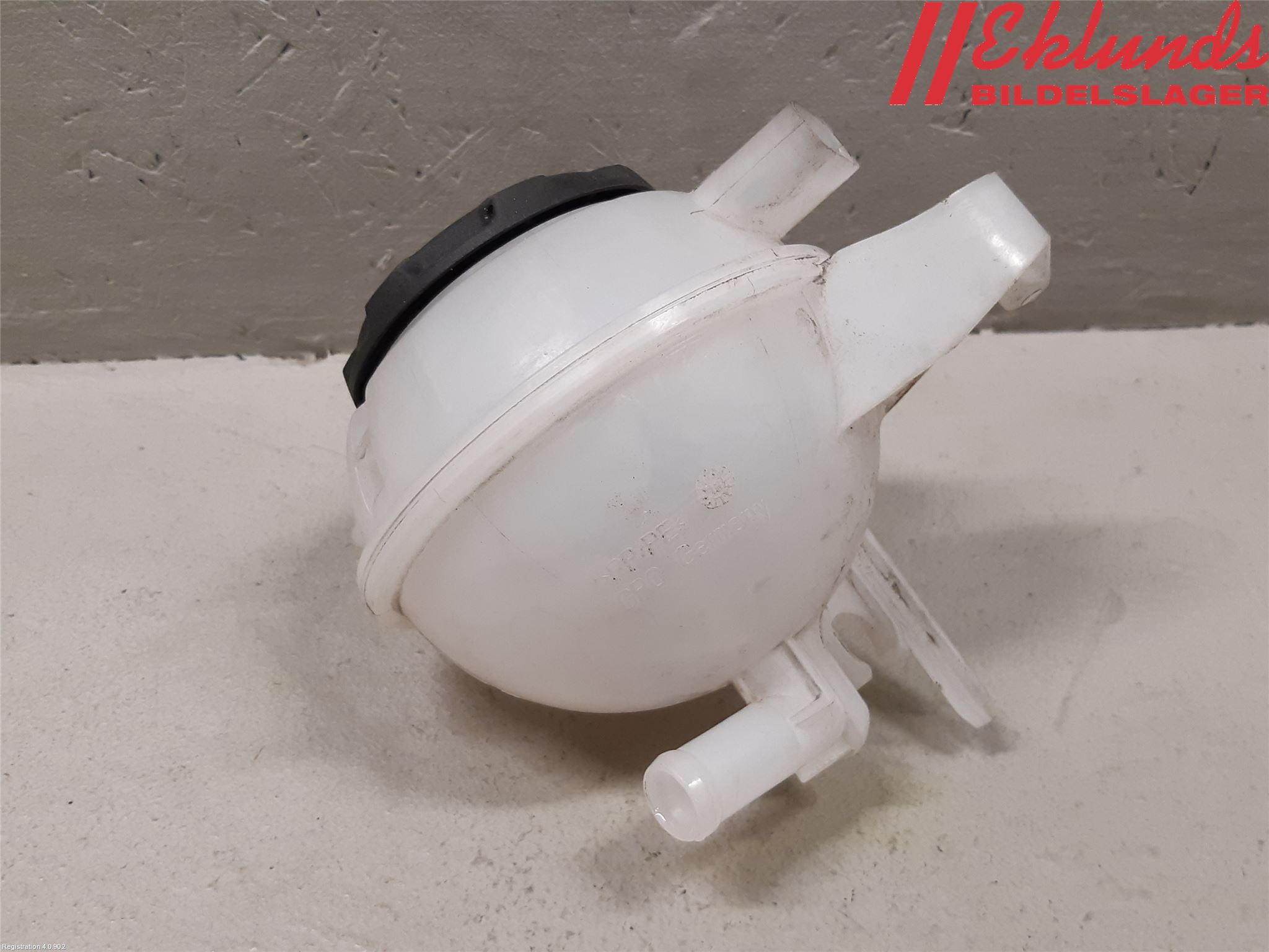 Volkswagen VW PASSAT 15-19 Expansionstank