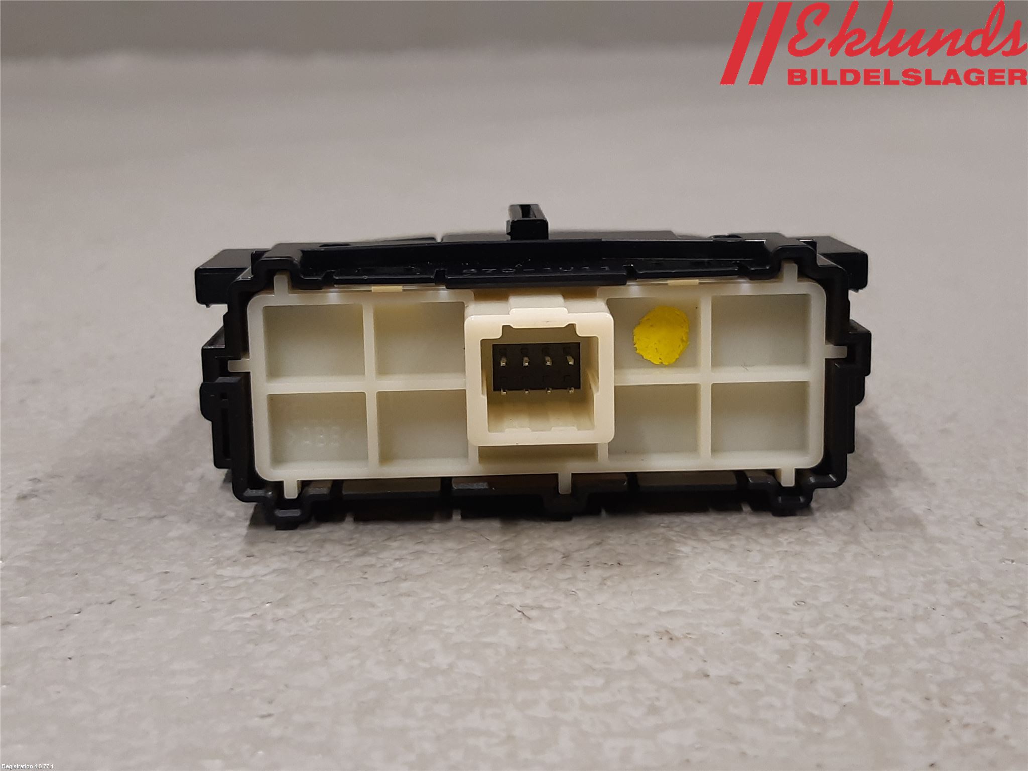 Toyota COROLLA 19- Strömställare Övrigt