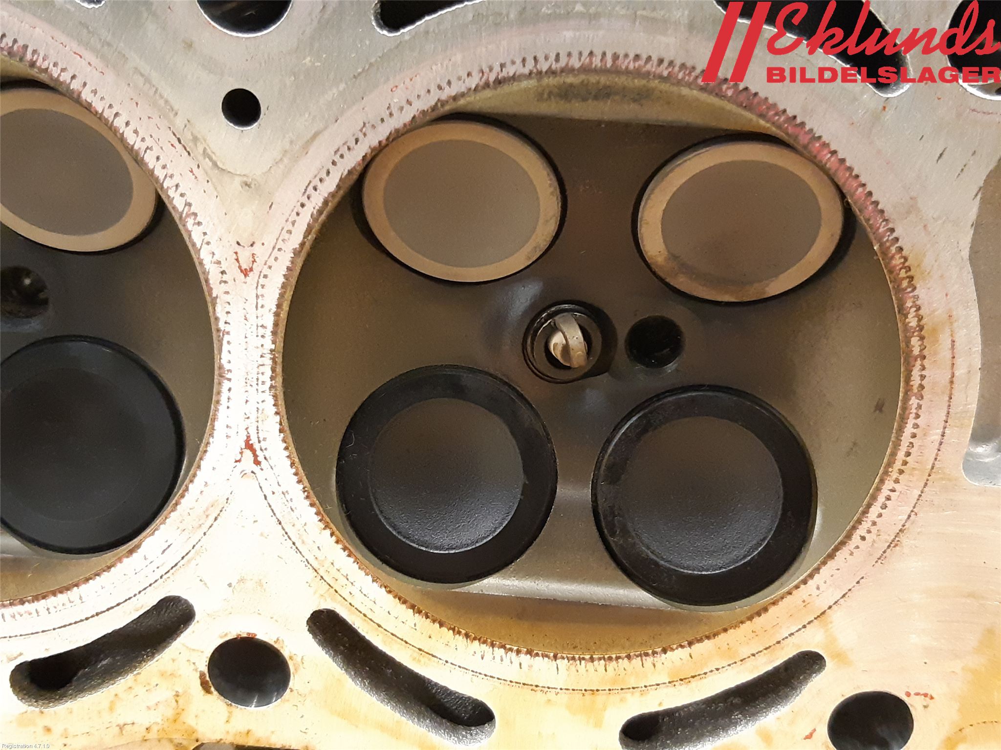 Volvo XC40/RECHARGE 18- Topplock Bensin