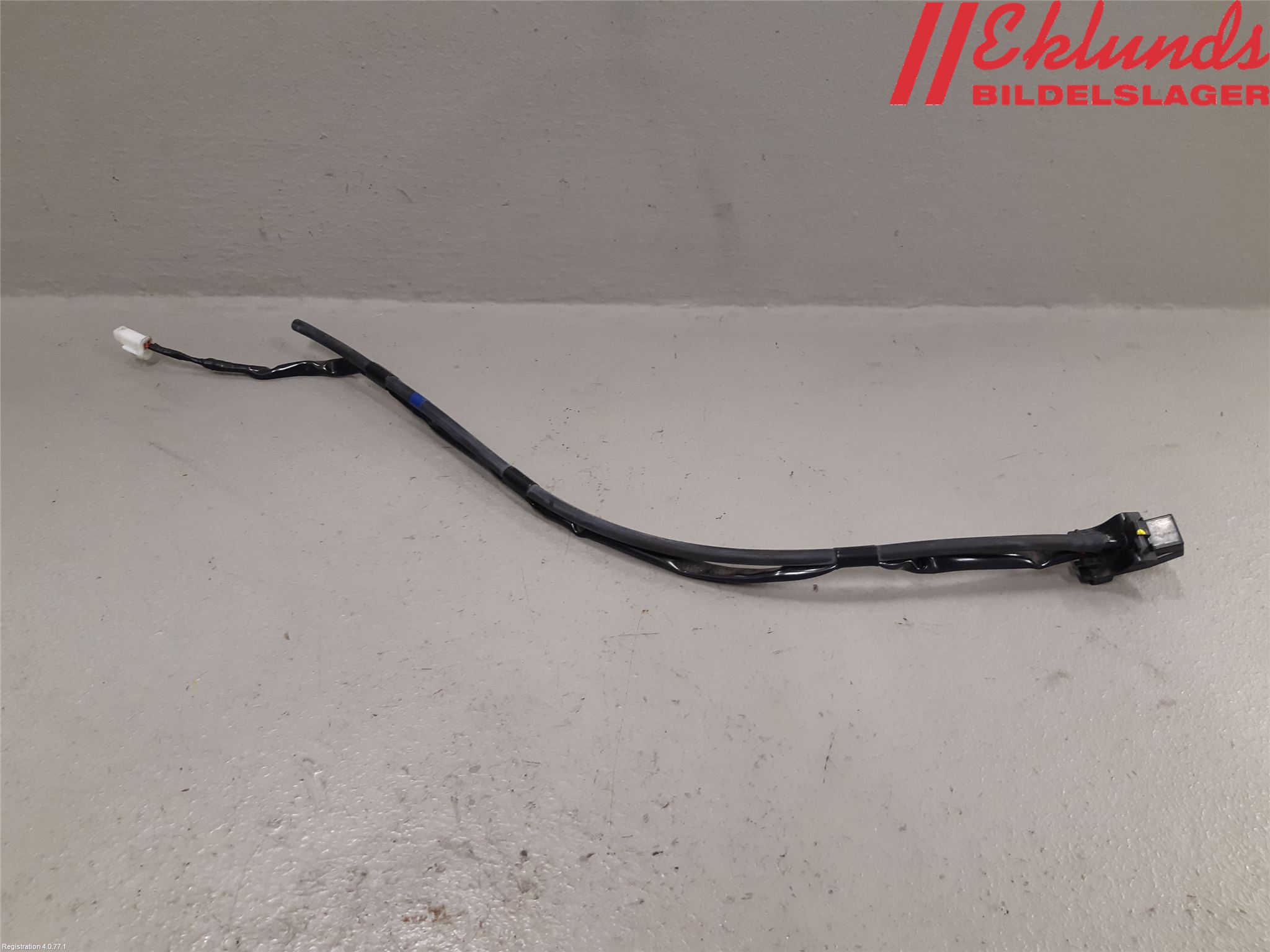 Toyota RAV4 19- Spolarmunstycke Rutor