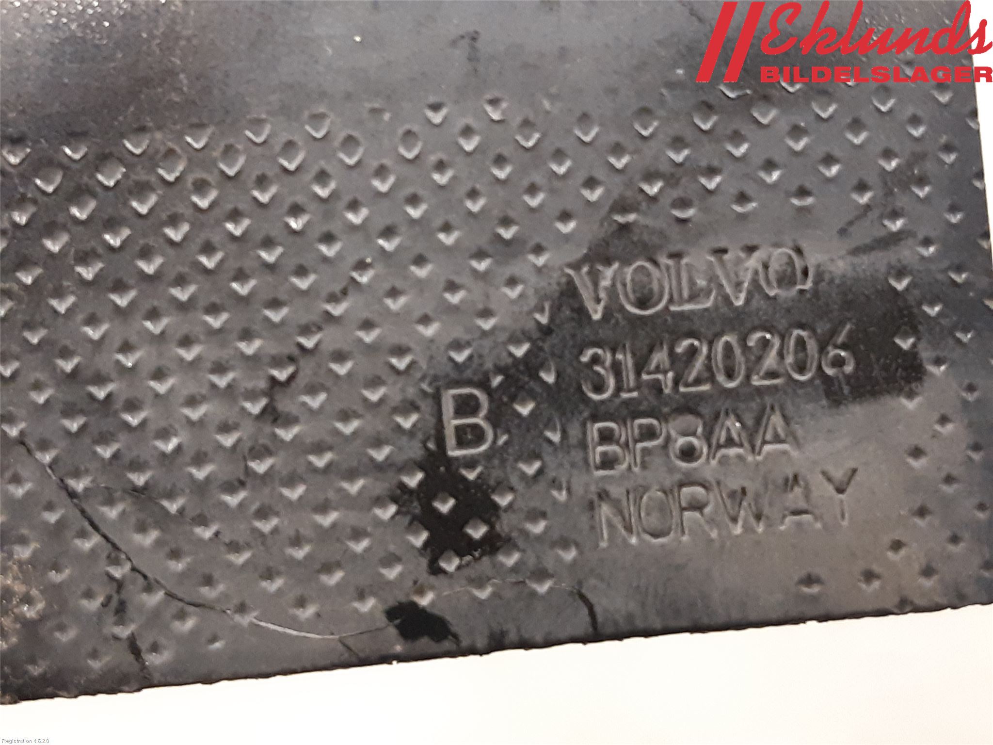 Volvo V90 17->> Stötfångarbalk Fram