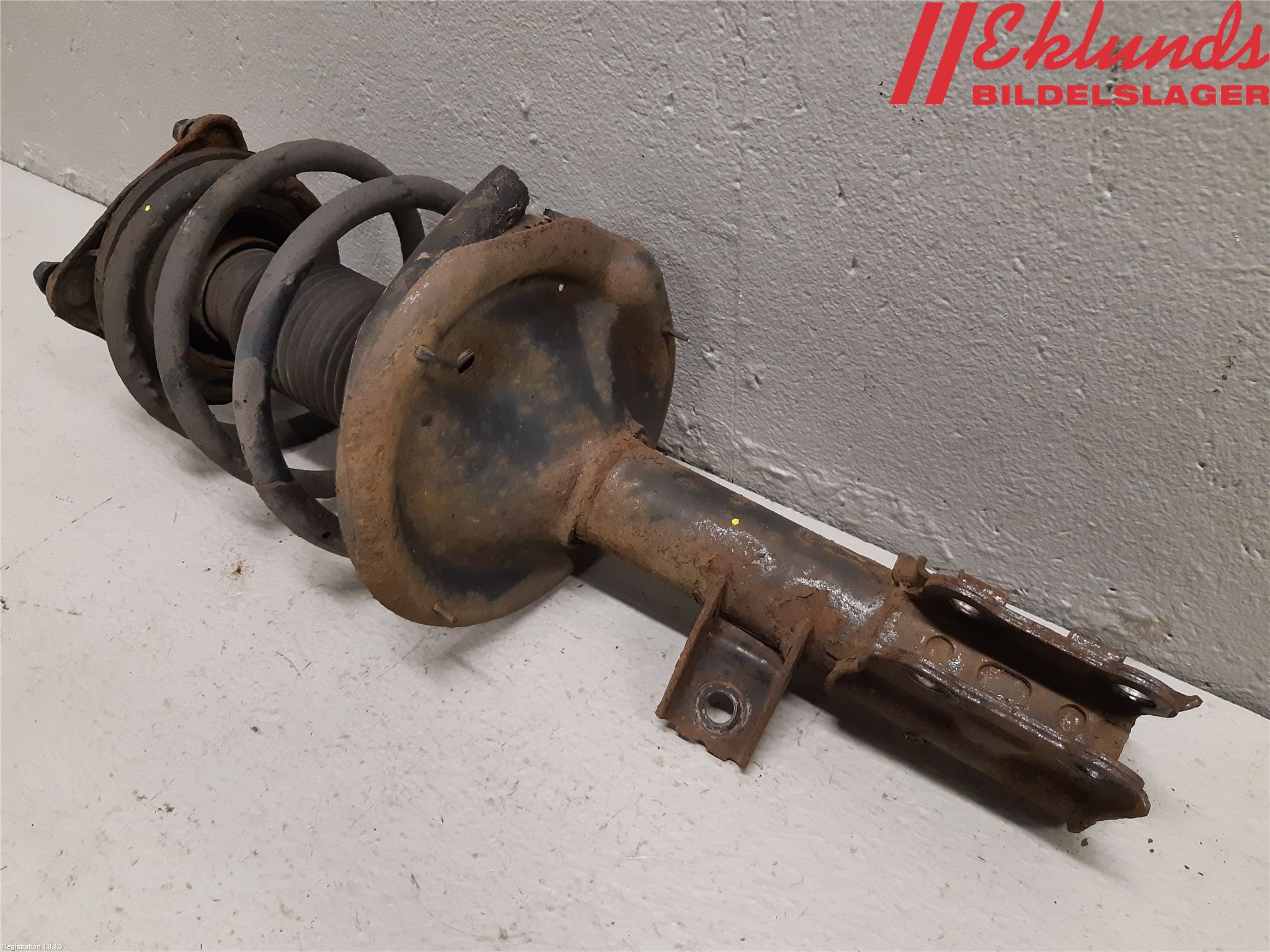 Kia CEED 06-12 Fjäderben Fram Höger