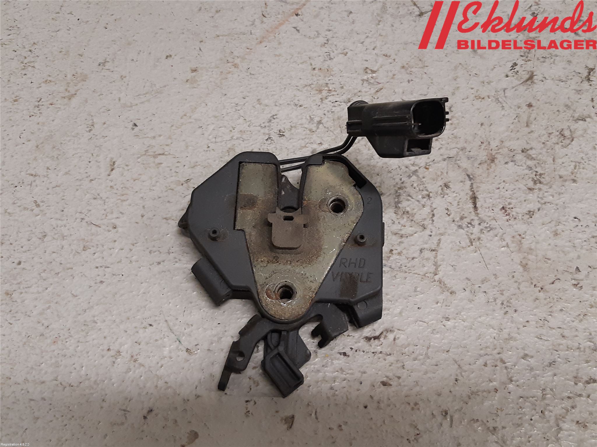 Volvo V70 05-08 Huvlås