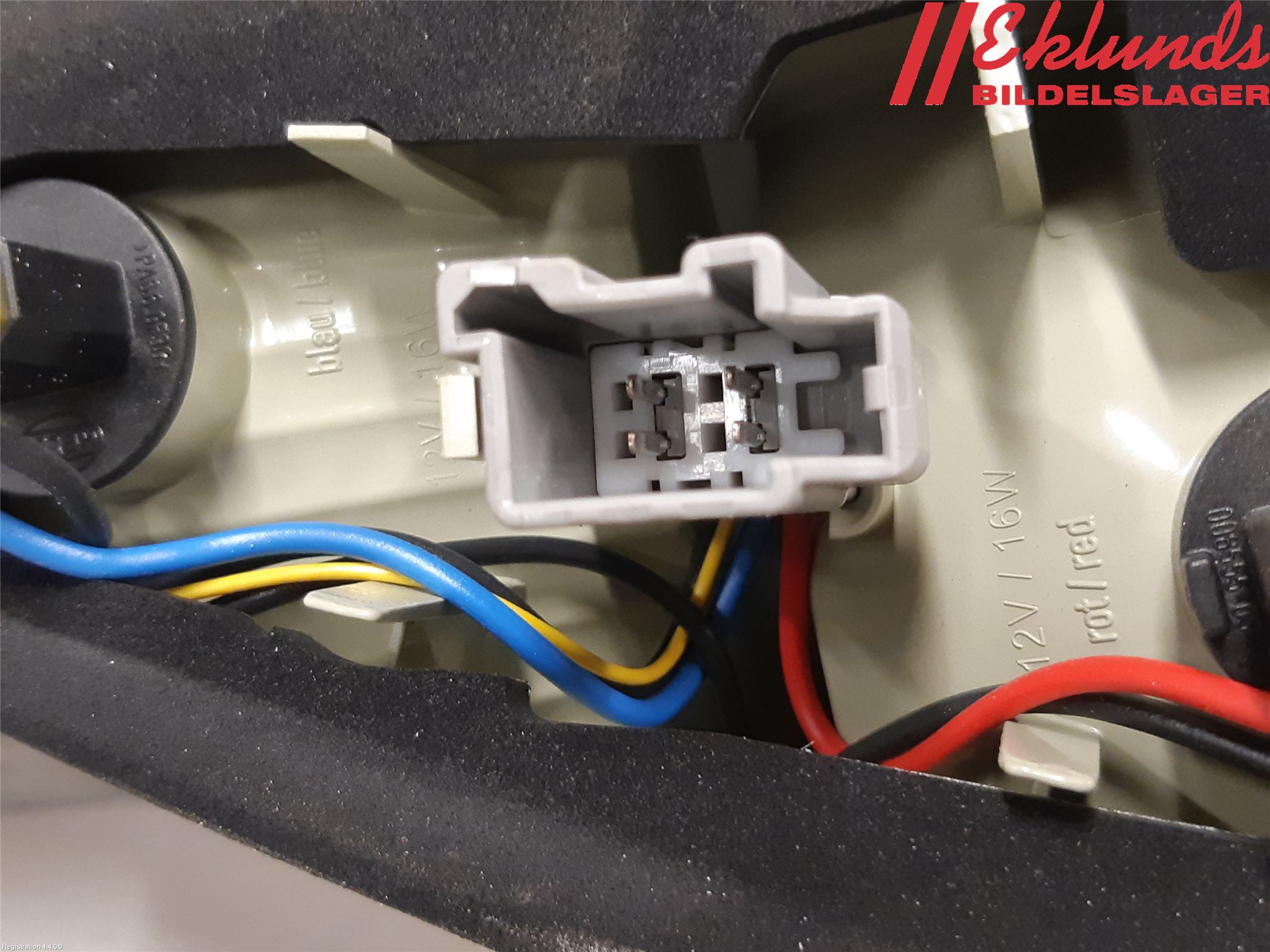 Volvo V70 08-13 Bakljus Lucka Vä