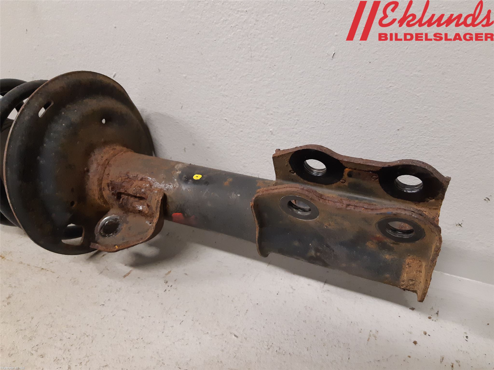 Toyota VERSO-S 11-16 Fjäderben Fram Vänster