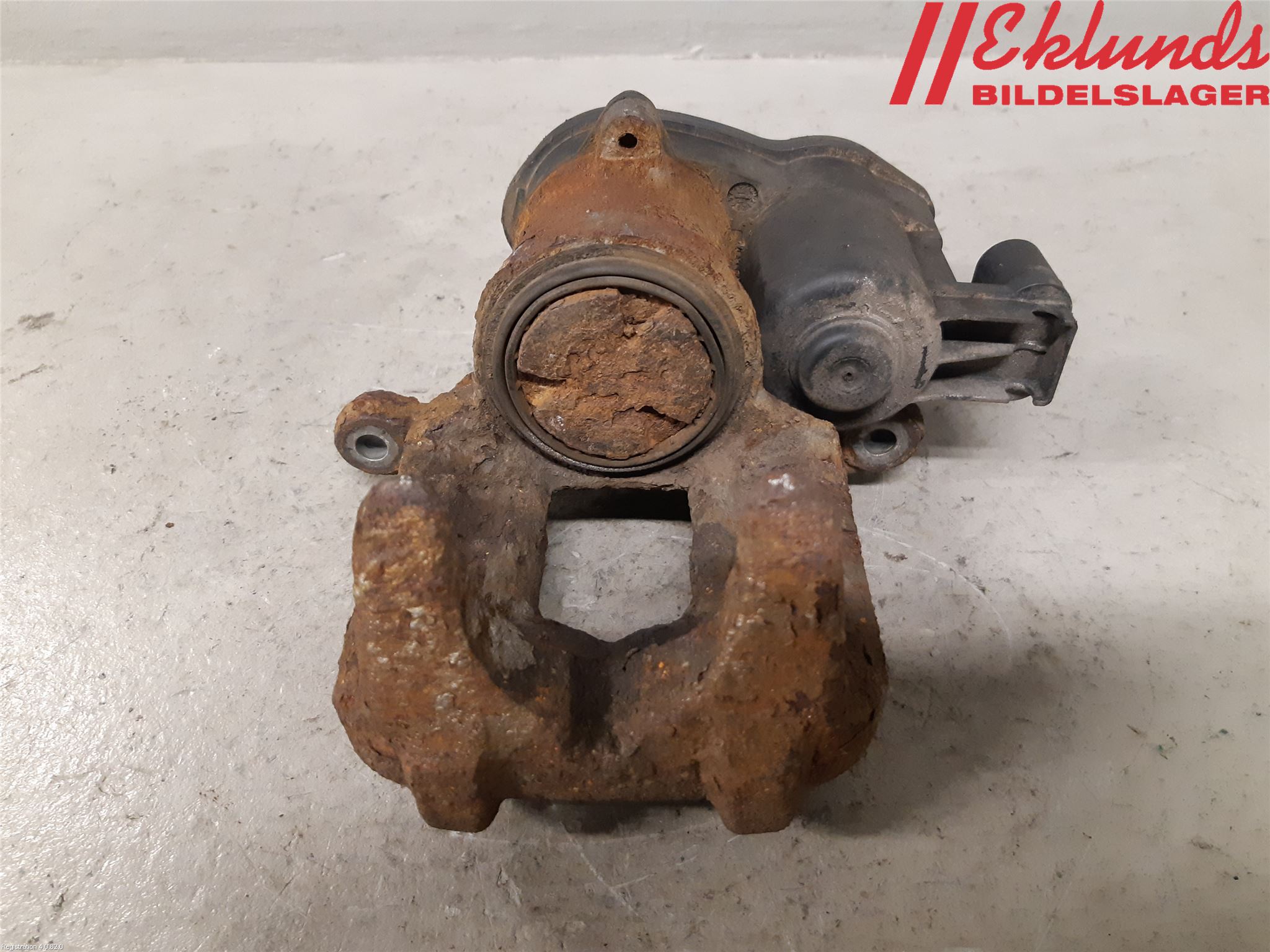 BMW 5 F10/F11/F18 09-17 Bromsok Bak Vänster