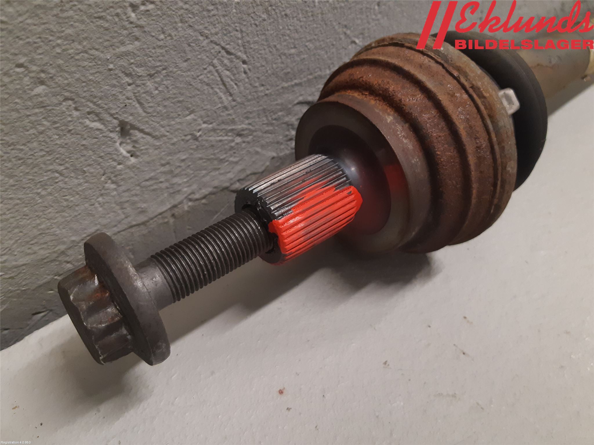 Skoda SUPERB 16-24 Drivaxel Bak Vänster