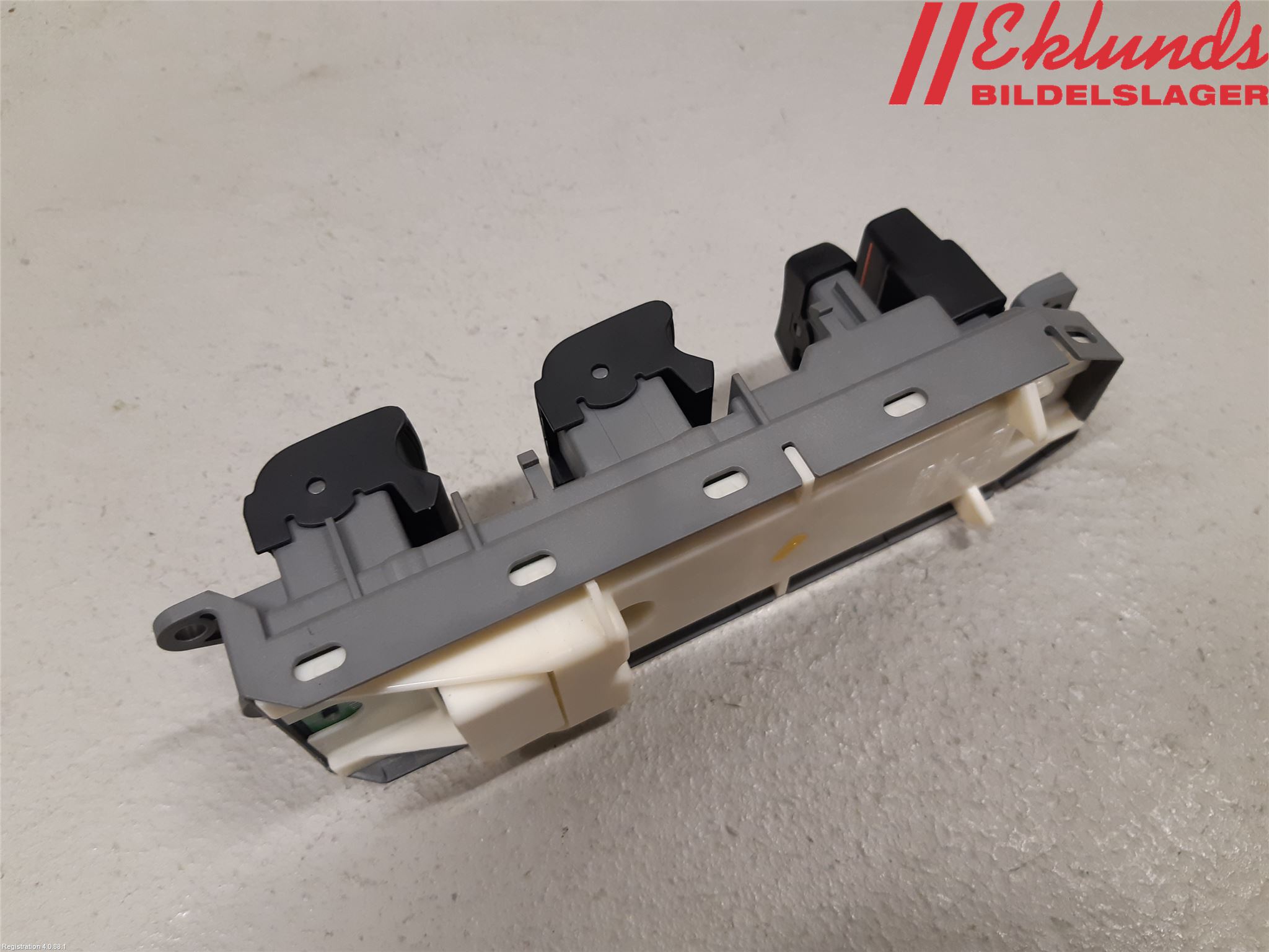 Toyota AURIS 13-19 Strömställare Elhiss