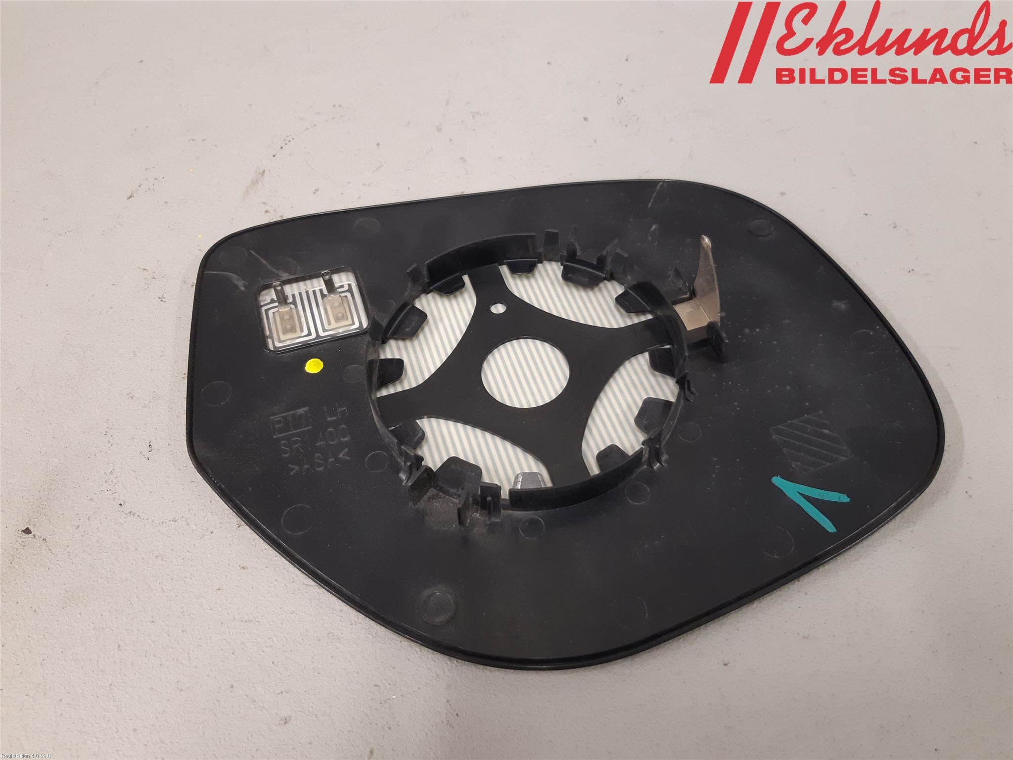 Mitsubishi OUTLANDER 13-21 Spegelglas Vä