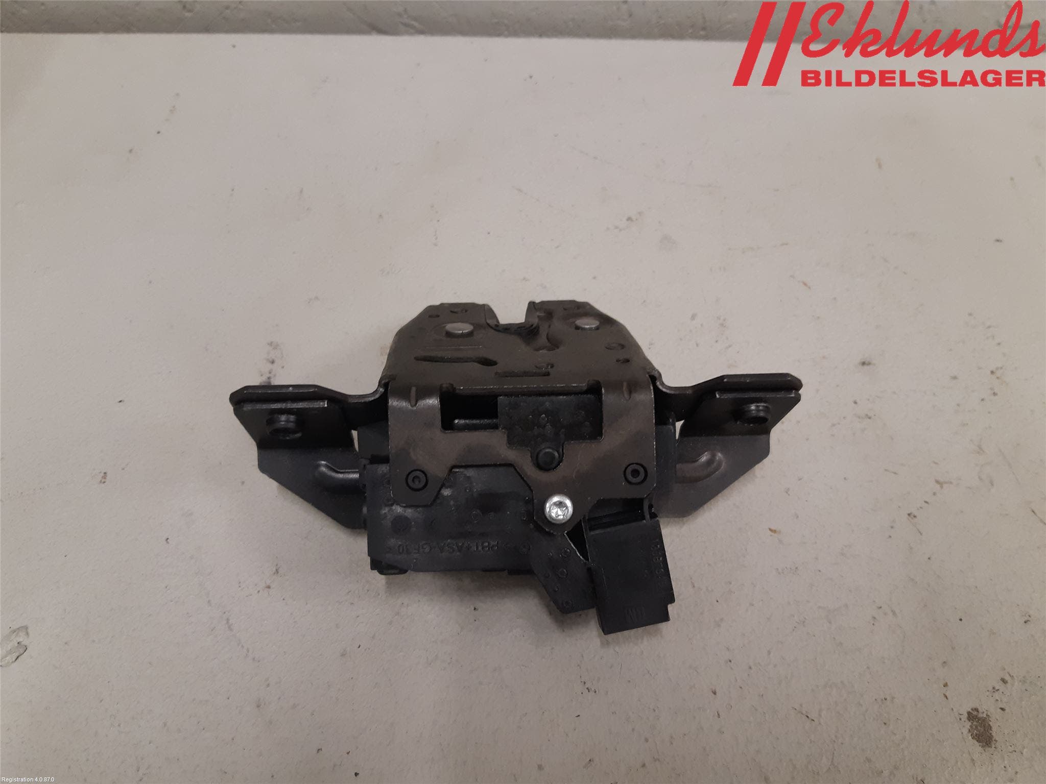 Opel ASTRA J 10-15 Låskista Baklucka