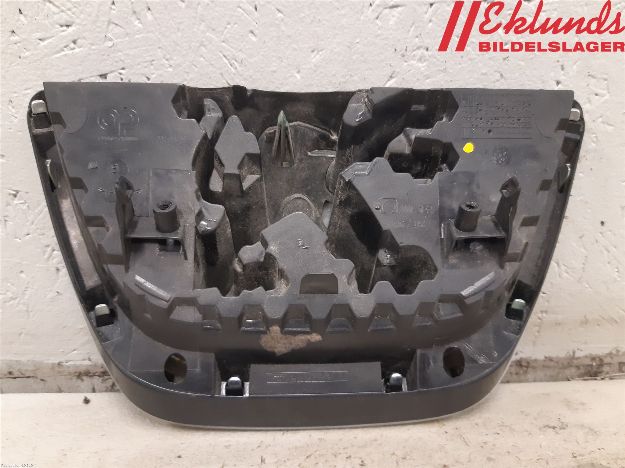 Peugeot PARTNER 08-15 Grill Komp