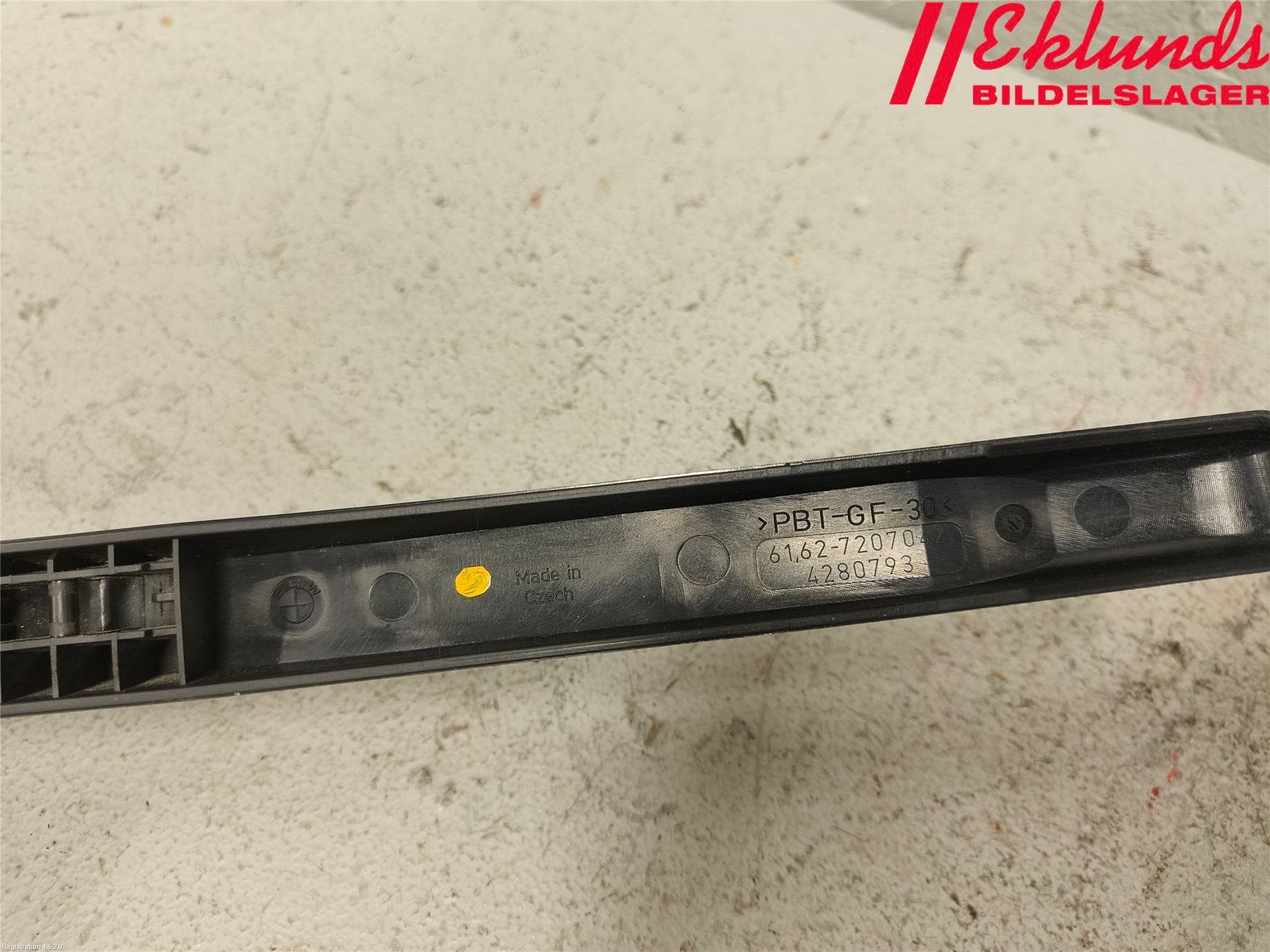 BMW 5 F10/F11/F18 09-17 Torkararm-Bakruta