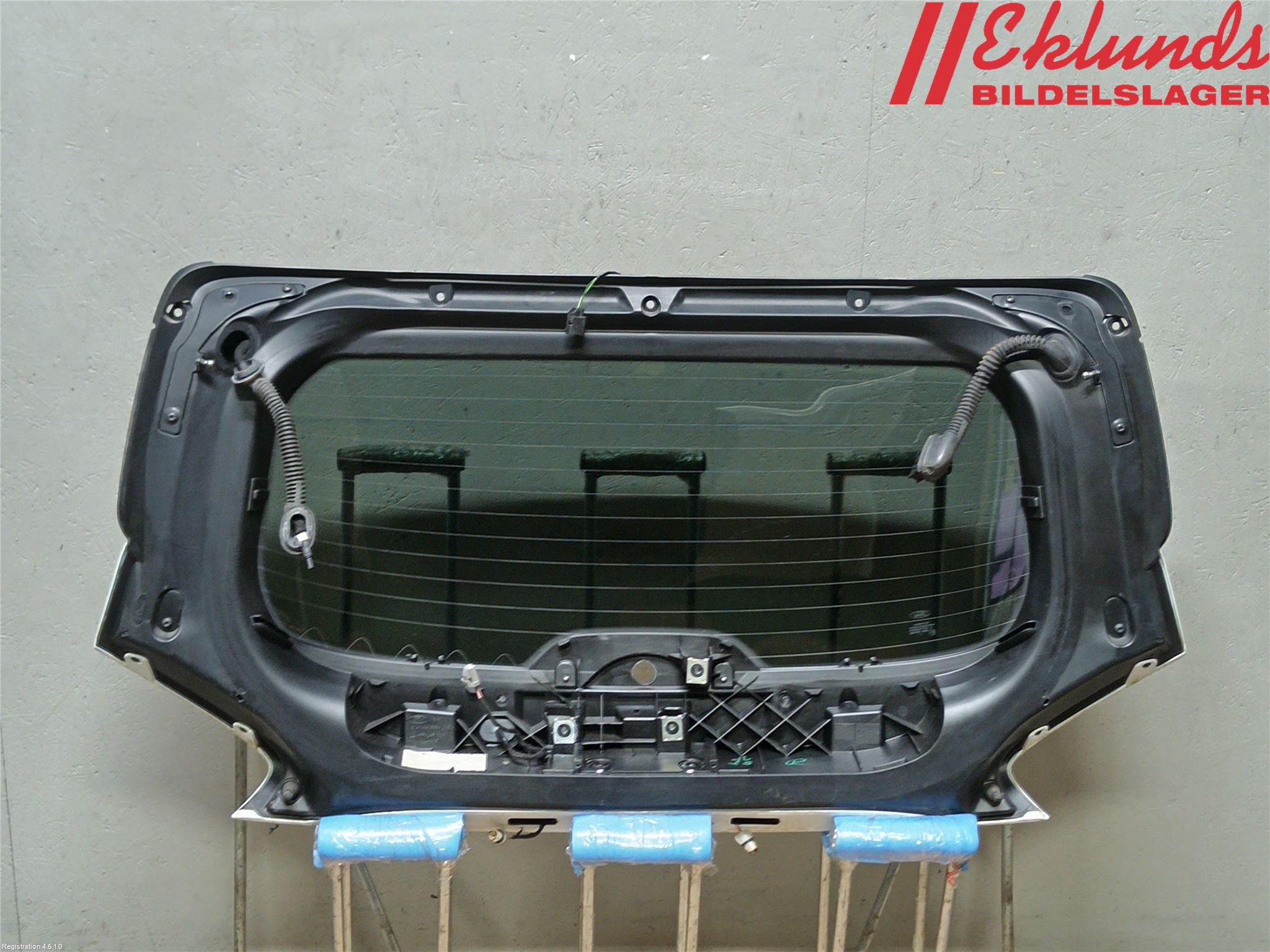 Ford KUGA 08-12 Bakruta