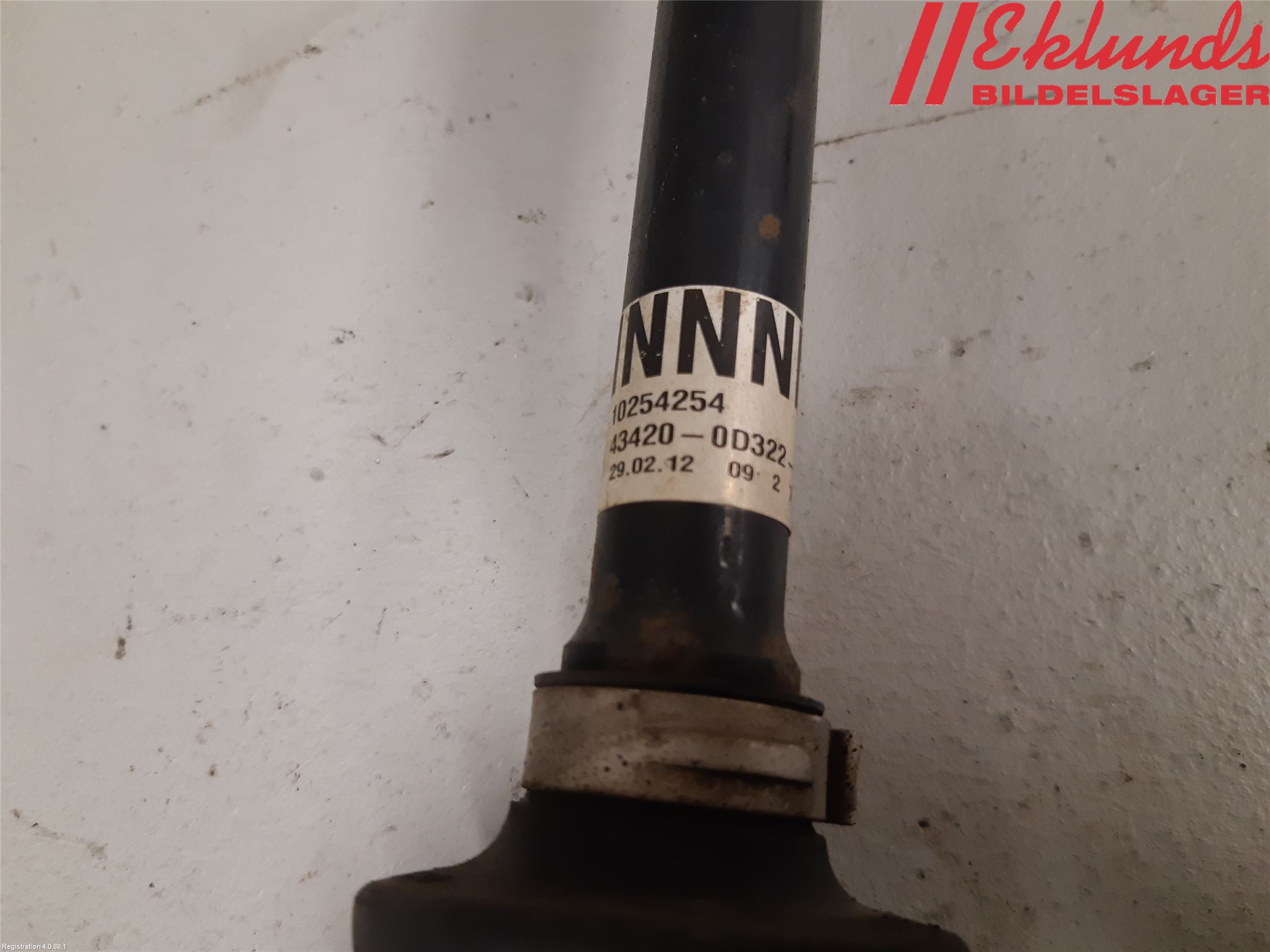 Toyota YARIS XP130 12-14 Drivaxel Fram Vänster