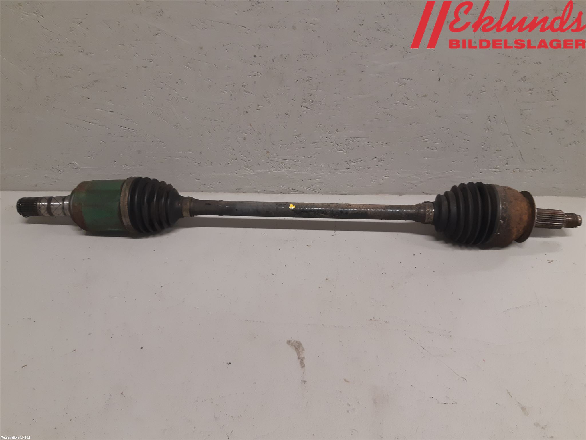 Subaru LEGACY 10-14 Drivaxel Fram Höger