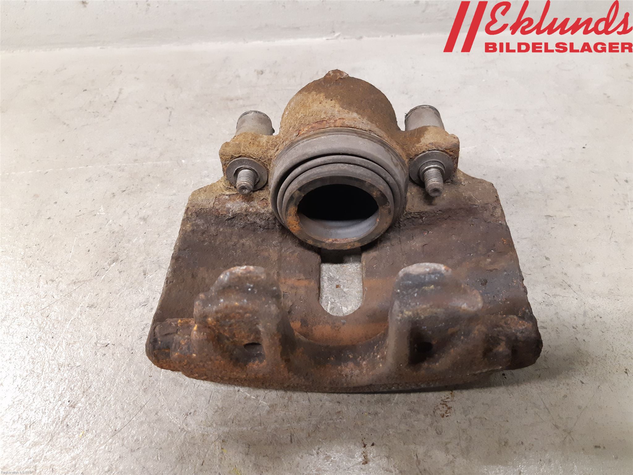 Volkswagen VW PASSAT 11-14 Bromsok Fram Höger