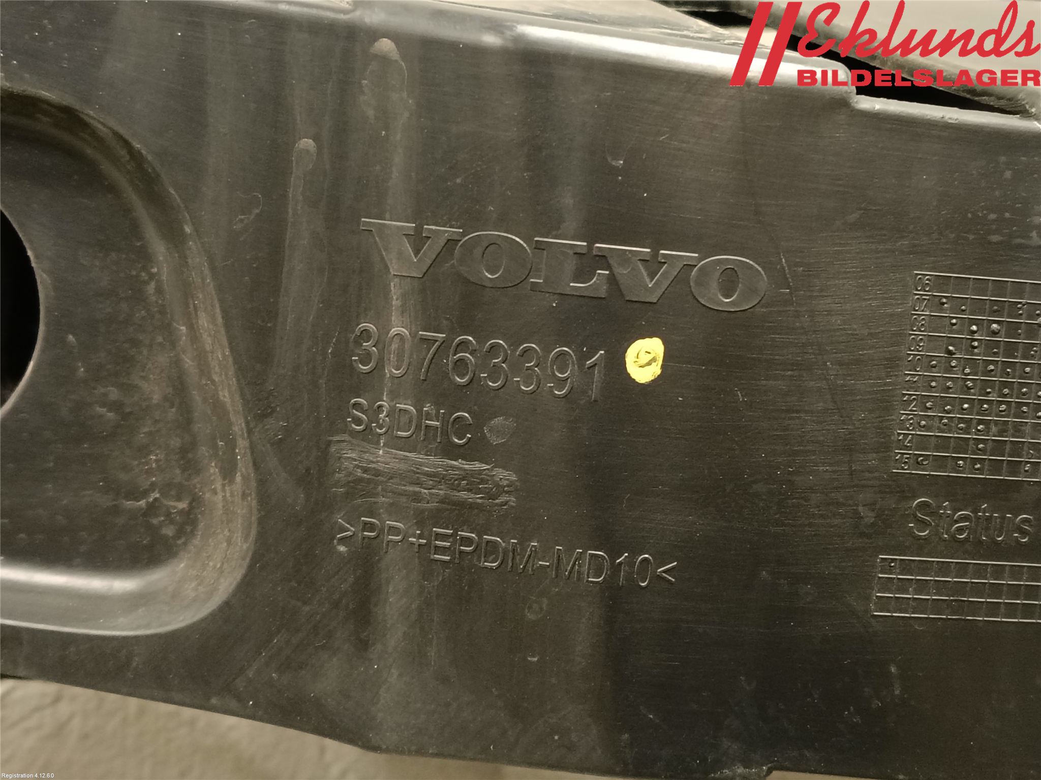 Volvo V70 08-13 Stötfångar Deformelement Fram