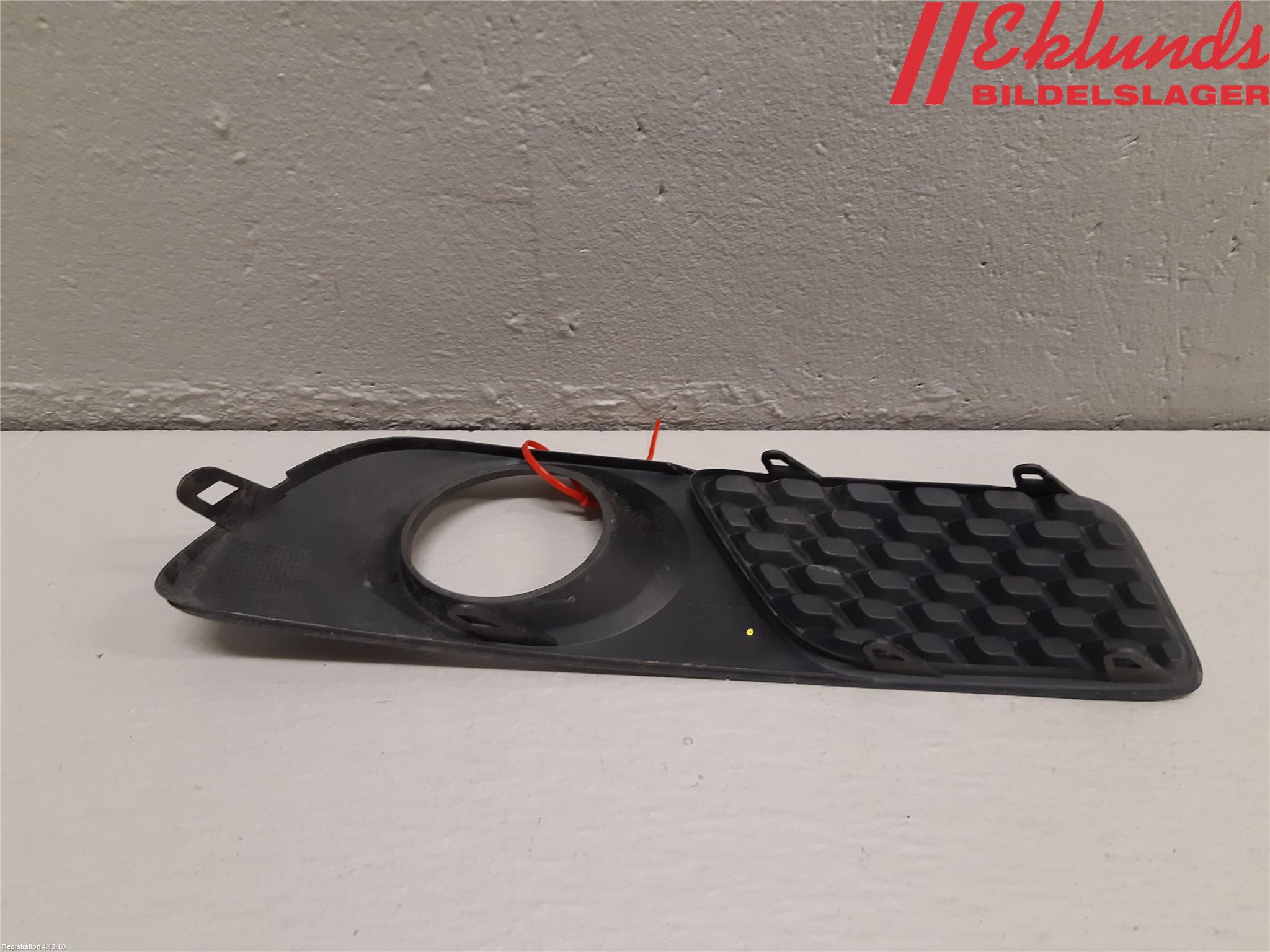 Volvo V70 08-13 Dimljussarg Fram