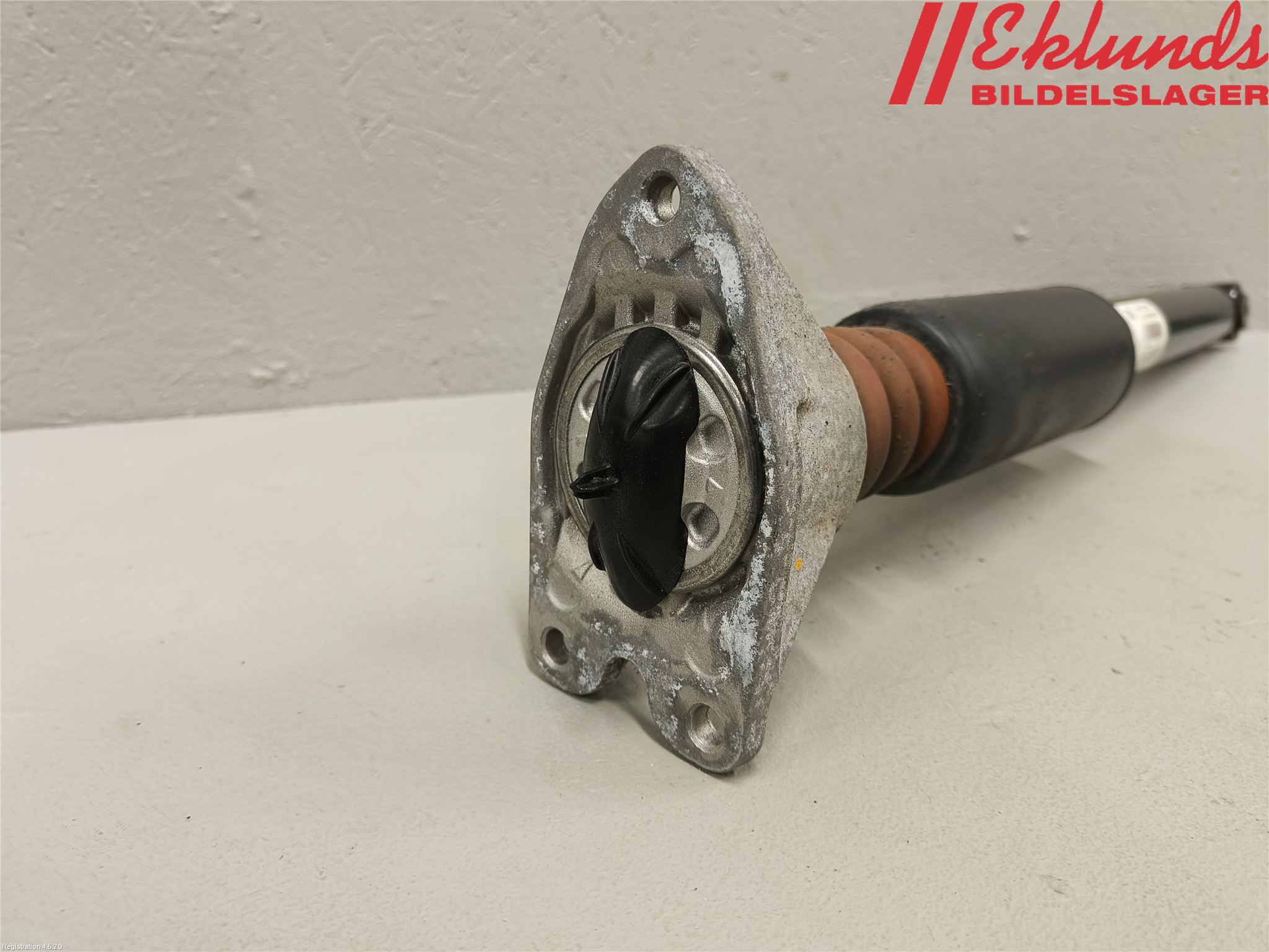 BMW X1 F48 15-22 Stötdämpare Bak