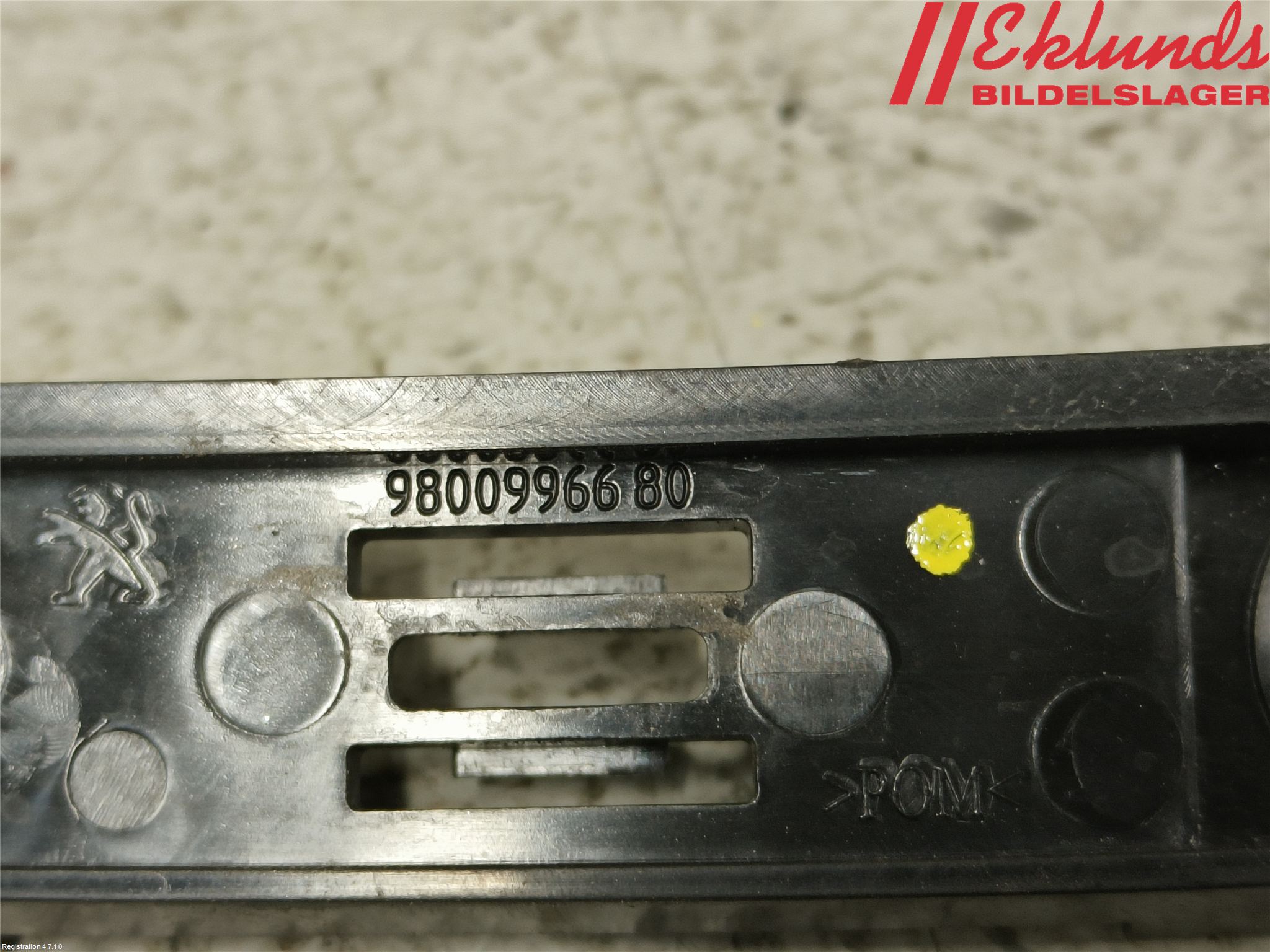 Peugeot 308 14-21 Stötfångarfäste Bak Hö