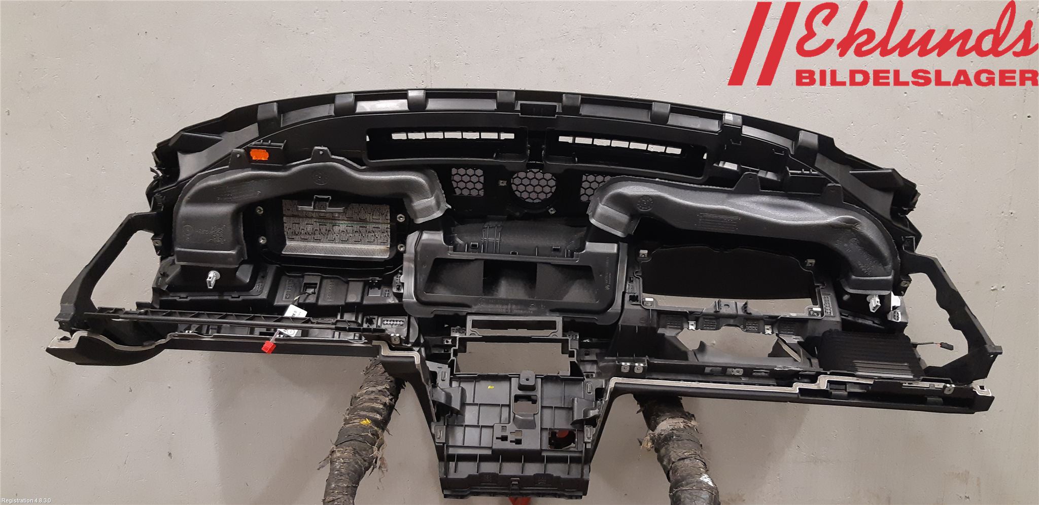 Volkswagen VW PASSAT 20-24 Instrumentbräda