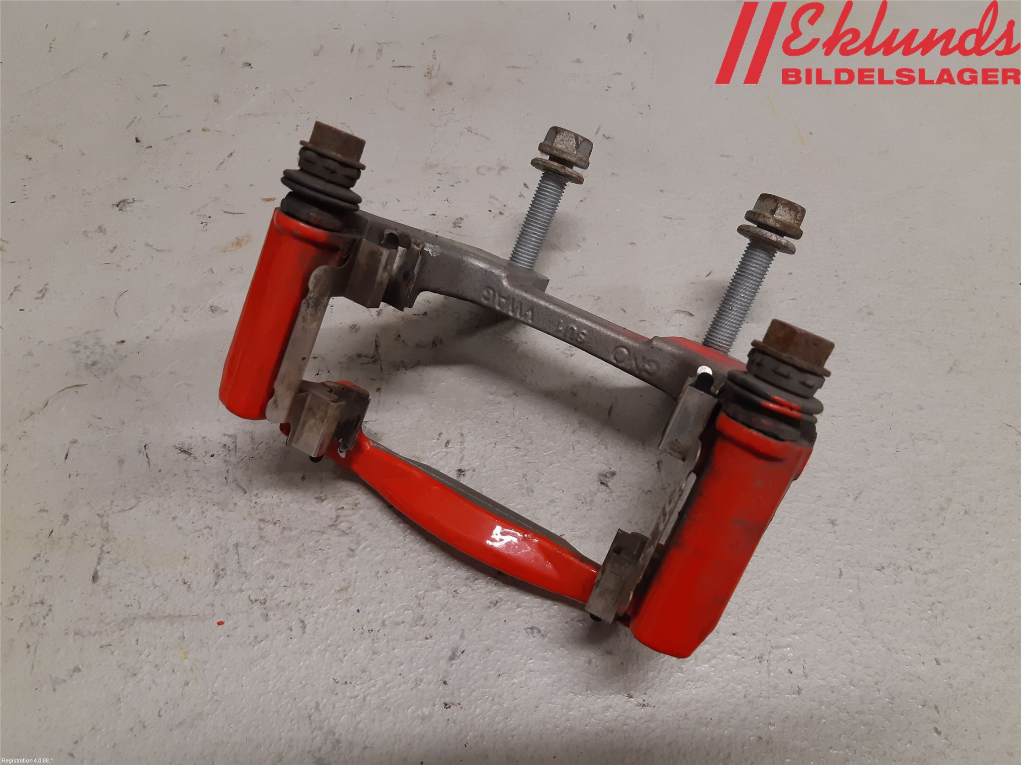 Audi A6/S6     05-11 Bromsokshållare