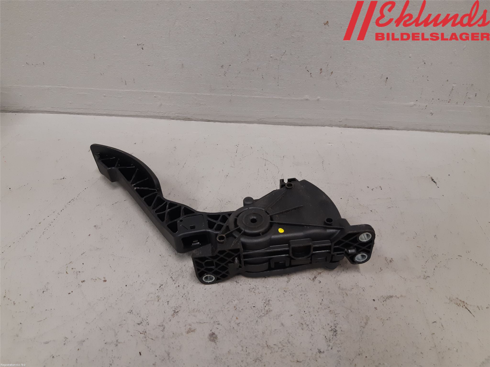 Dacia DUSTER 10-17 Gaspedal