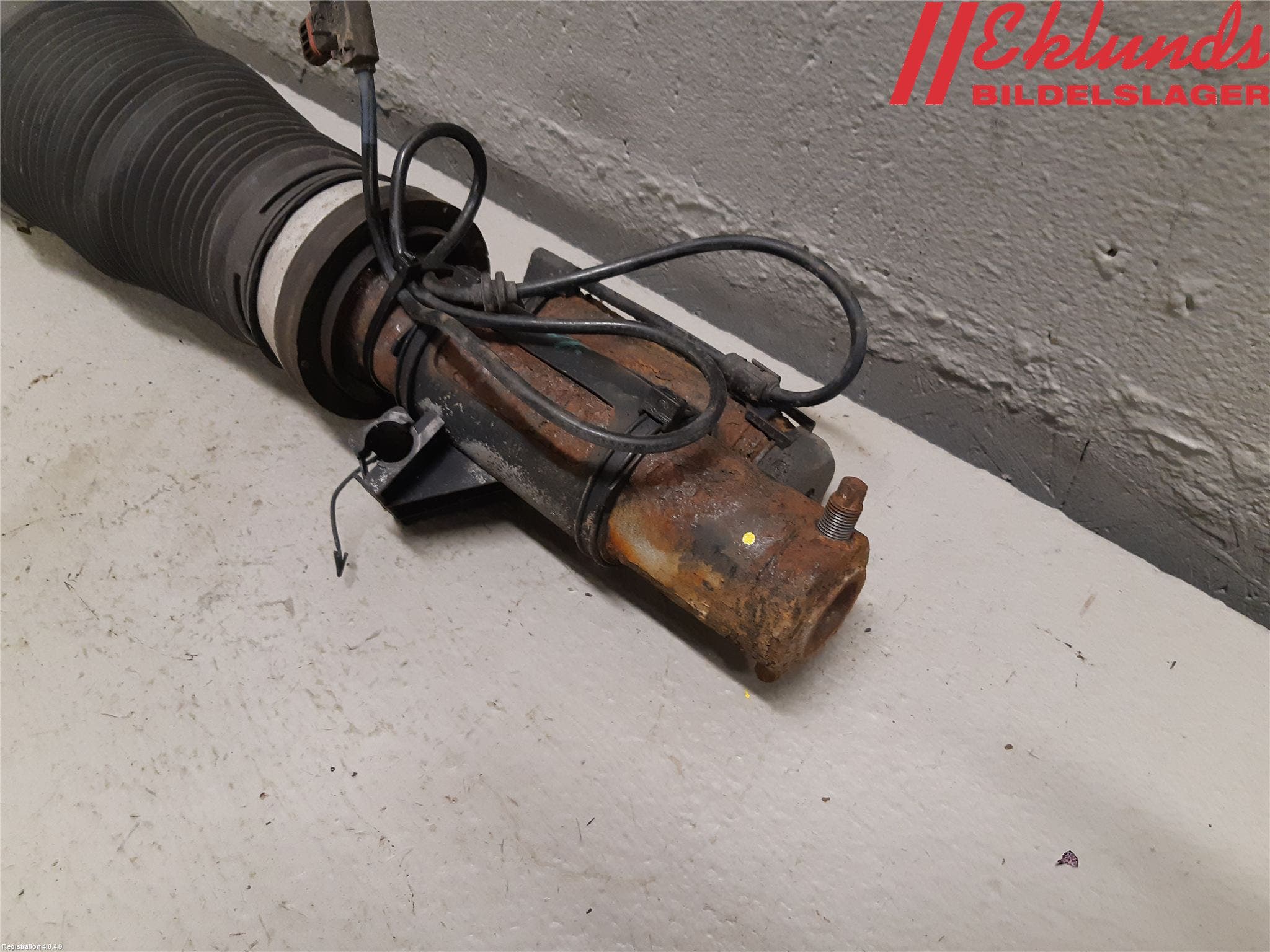 Mercedes-Benz MB S-KLASS (W221) 05-13 Fjäderben Fram Vänster