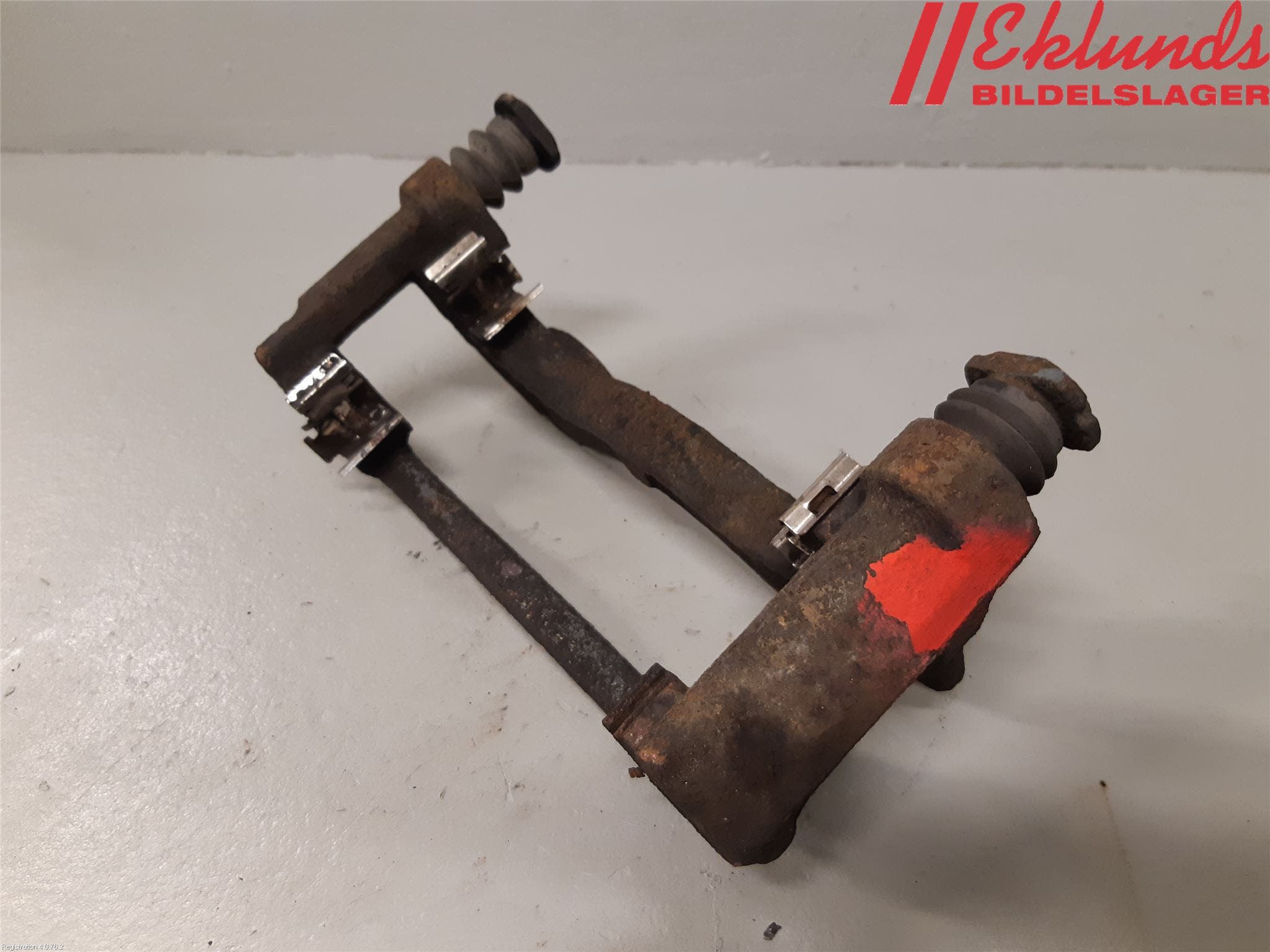 Ford TRANSIT SKÅP/BUSS 14-22 Bromsokshållare