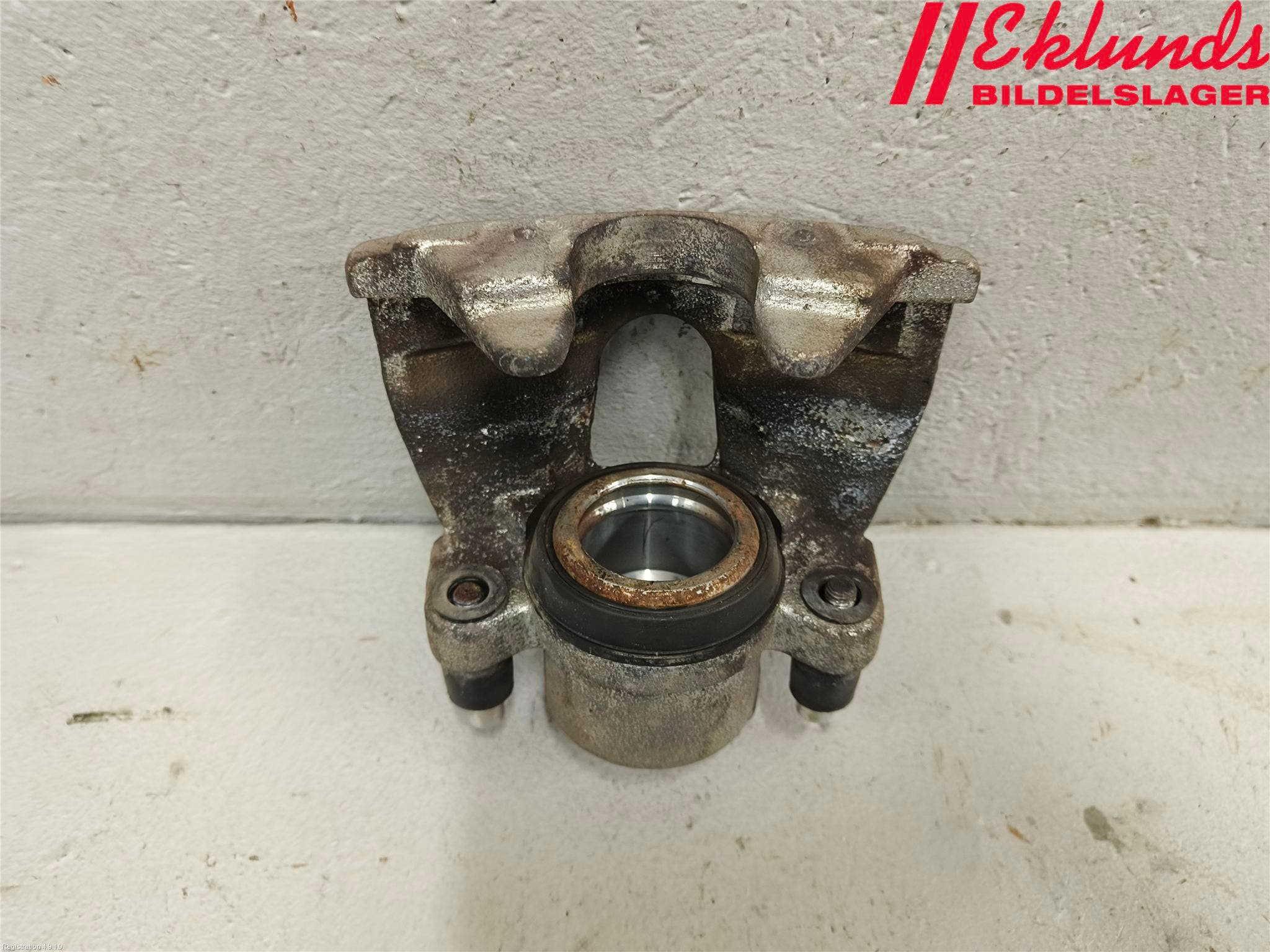 Ford KUGA 08-12 Bromsok Fram Vänster