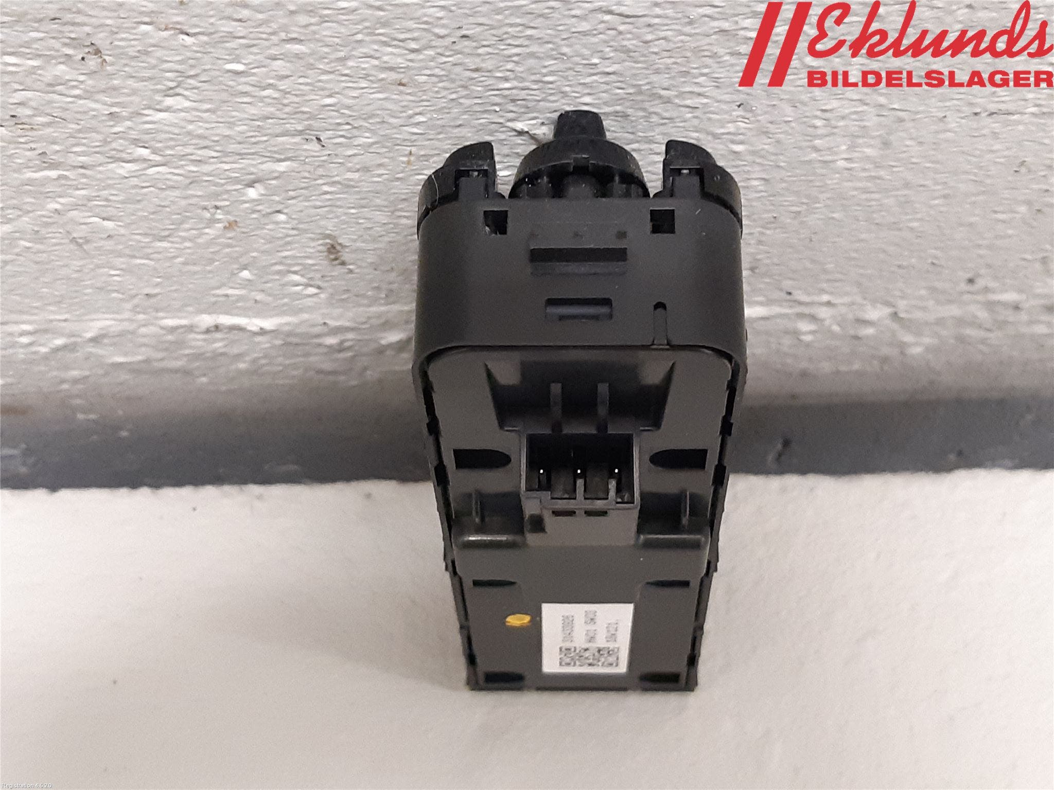 Volvo V90 17->> Strömställare Elhiss