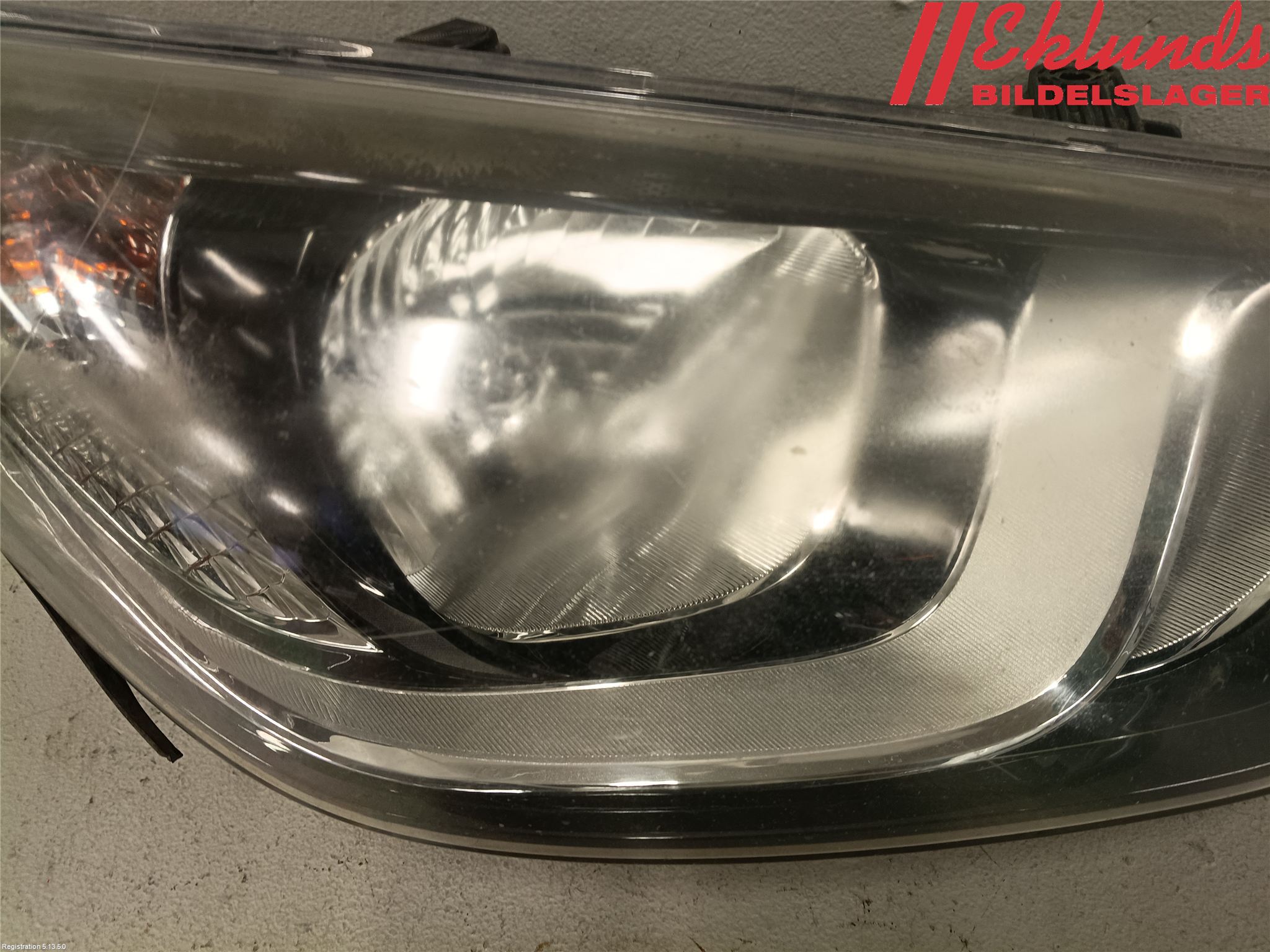 Hyundai i20 PB 09-14 Strålkastare Höger