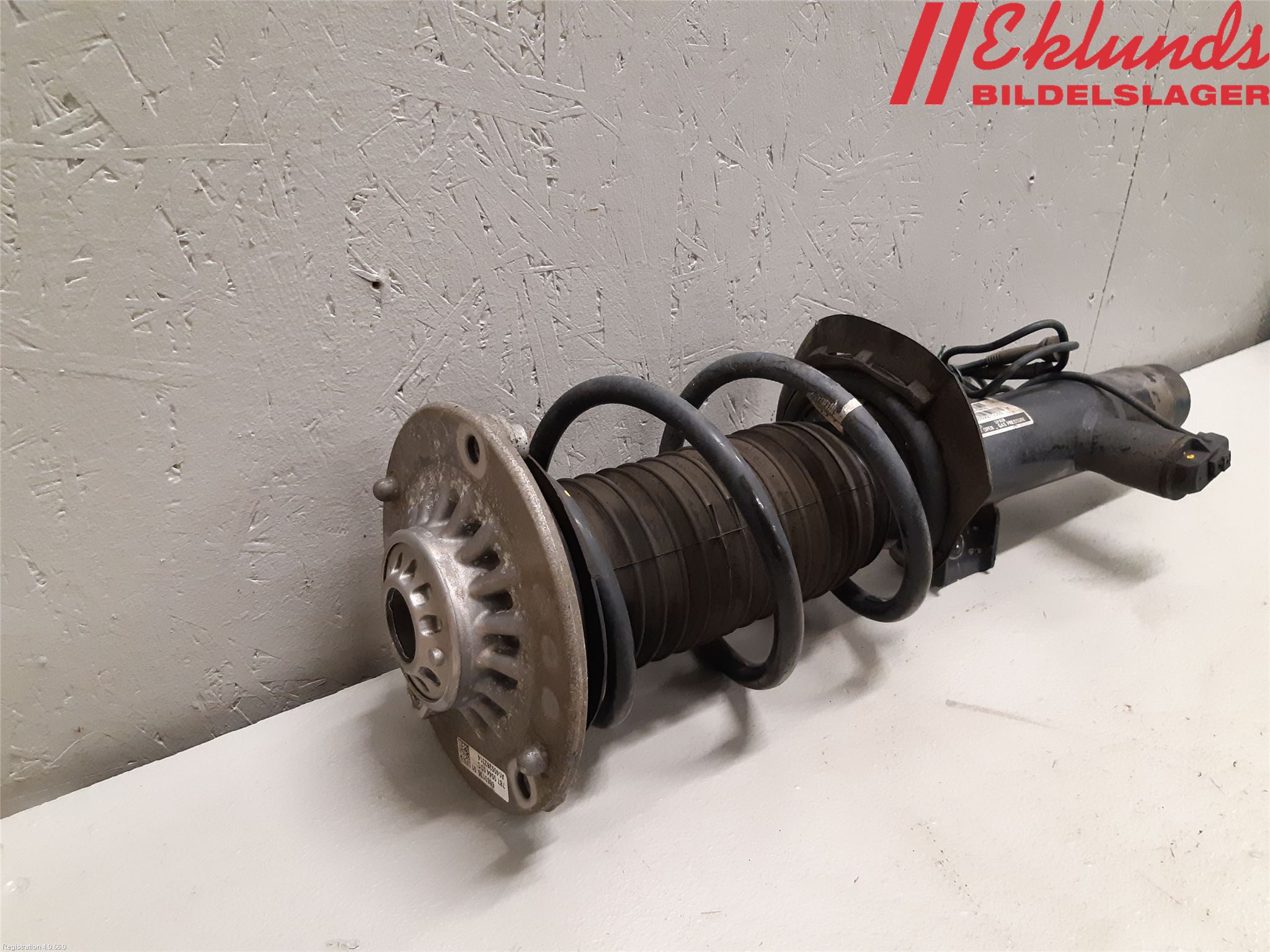 BMW 4 F32/F33/F82/F83 13-20 Fjäderben Fram Höger