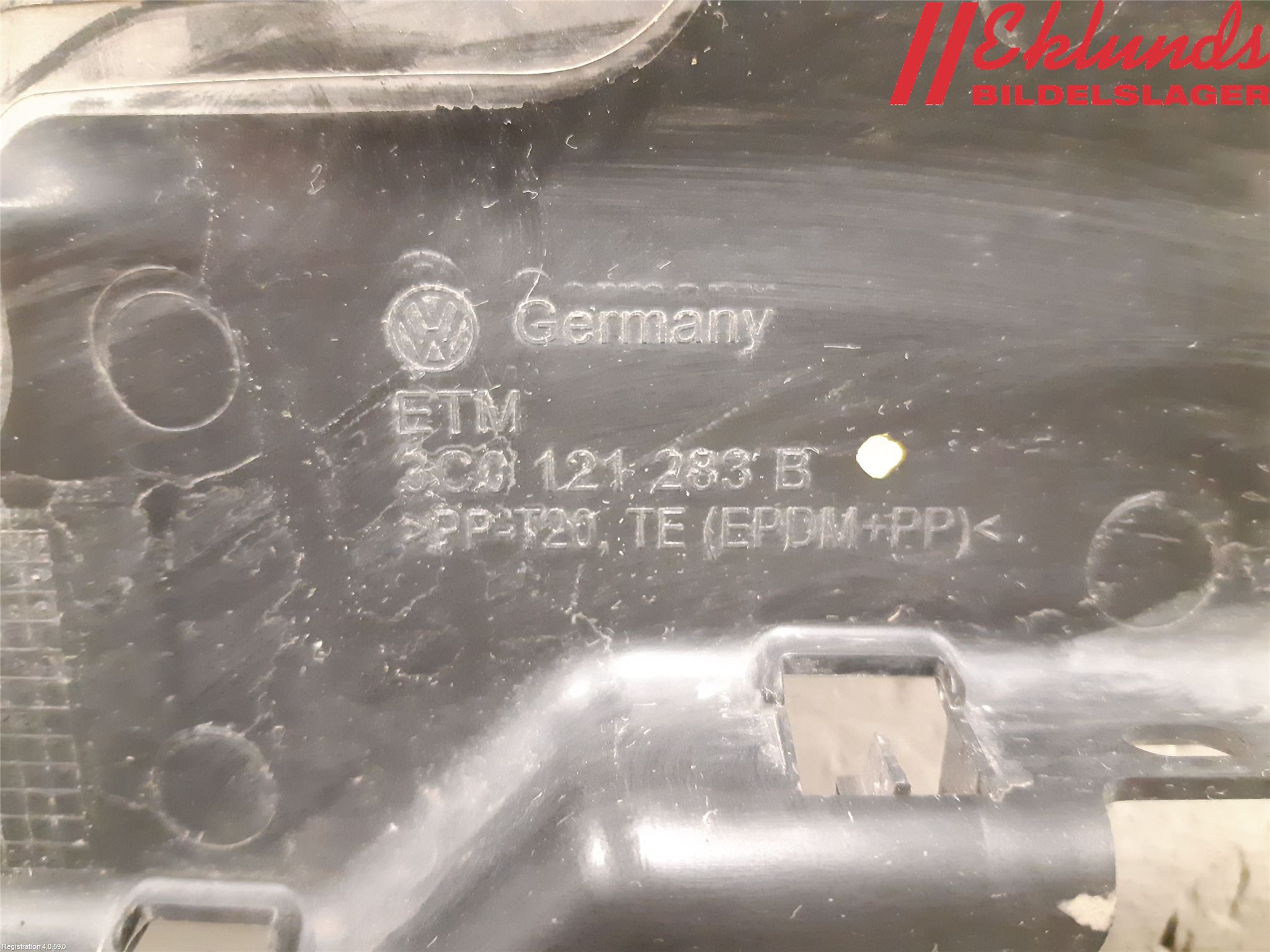 Volkswagen VW PASSAT 05-11 Deflektor Plåt-Plast Kylning