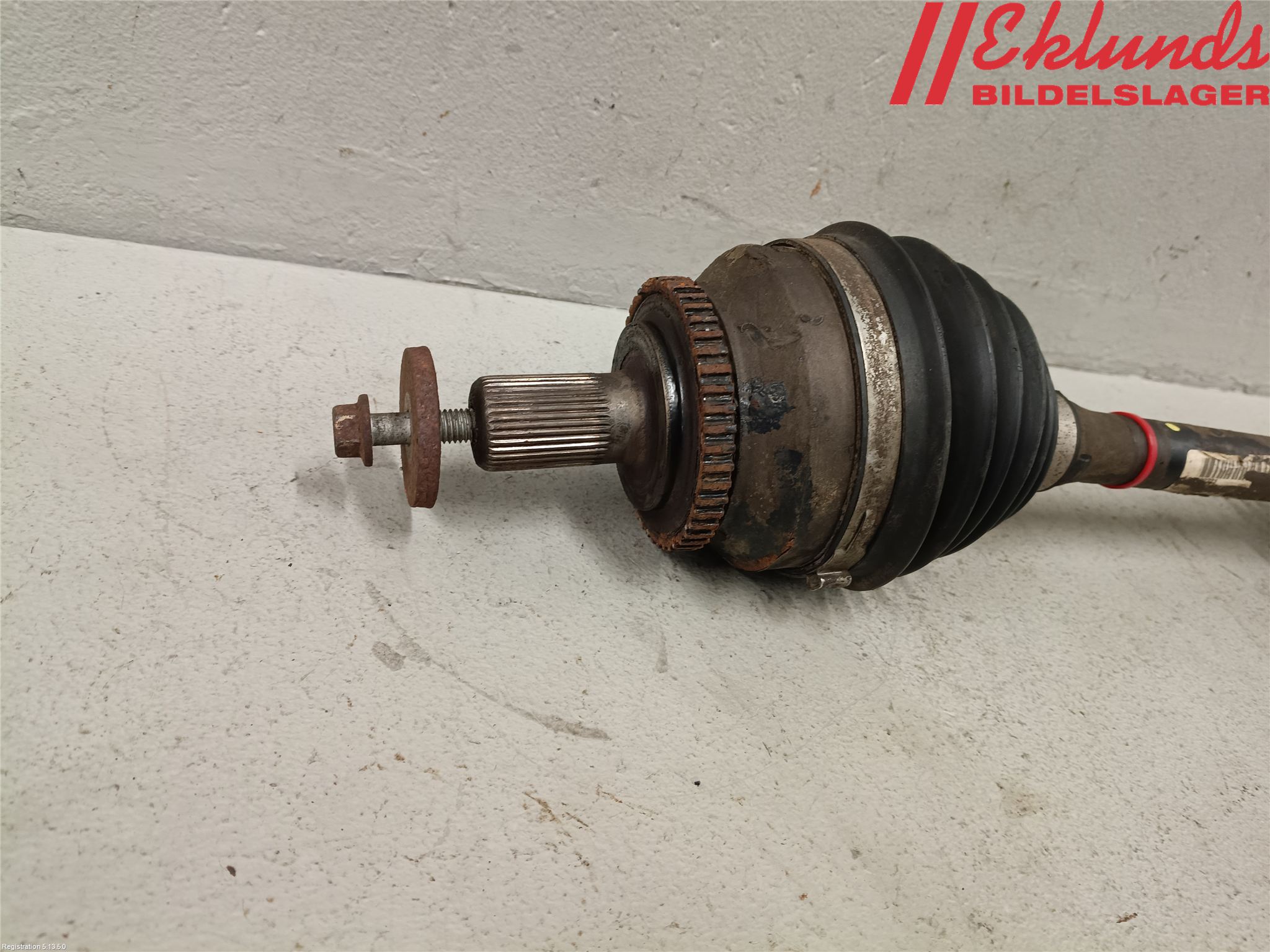 Volvo XC70 01-04 Drivaxel Fram Vänster