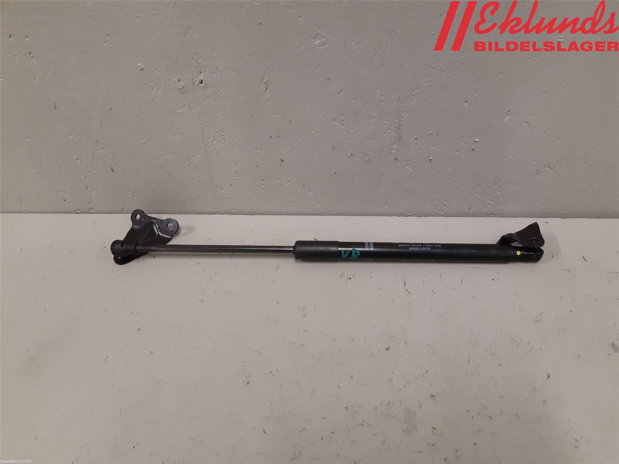 Toyota YARIS XP21 20- Gasfjäder Baklucka