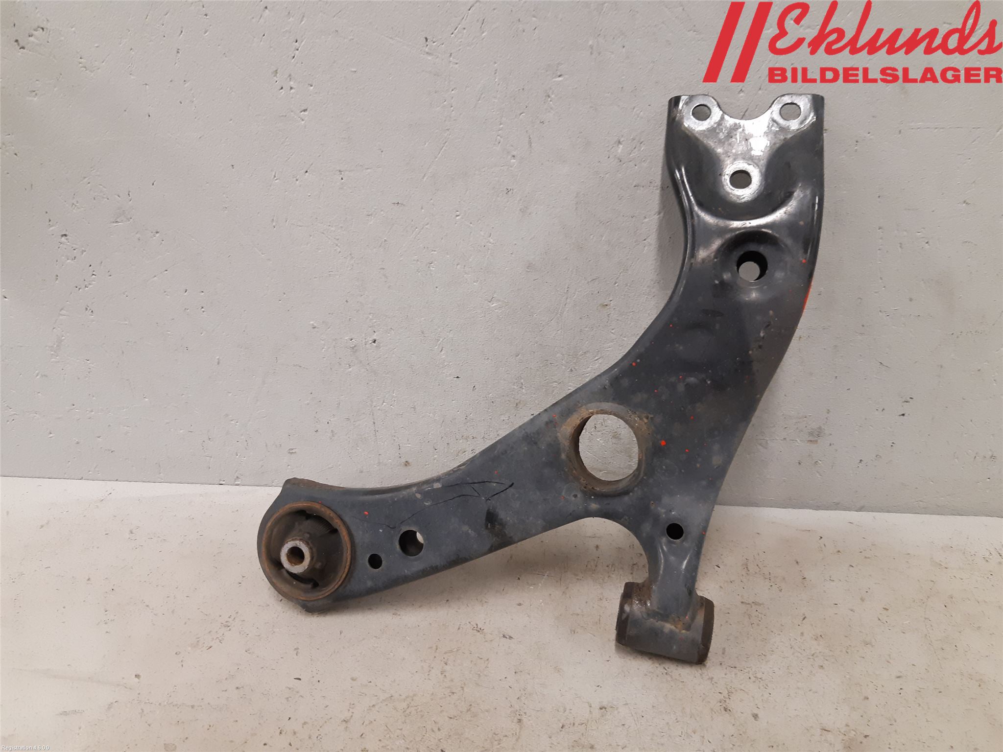 Toyota C-HR 16-23 Bärarm Fram Undre Vä