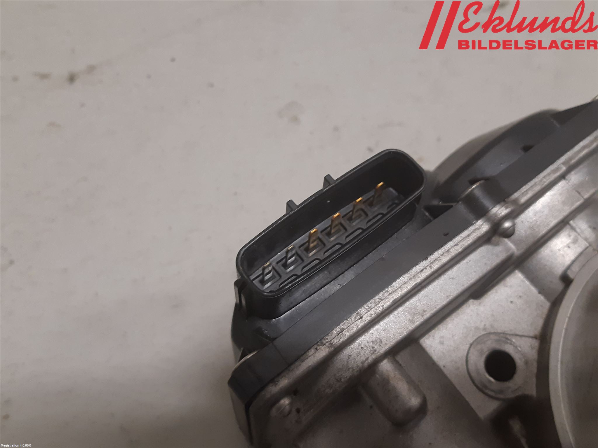 Kia STINGER 18- Injspjällhus