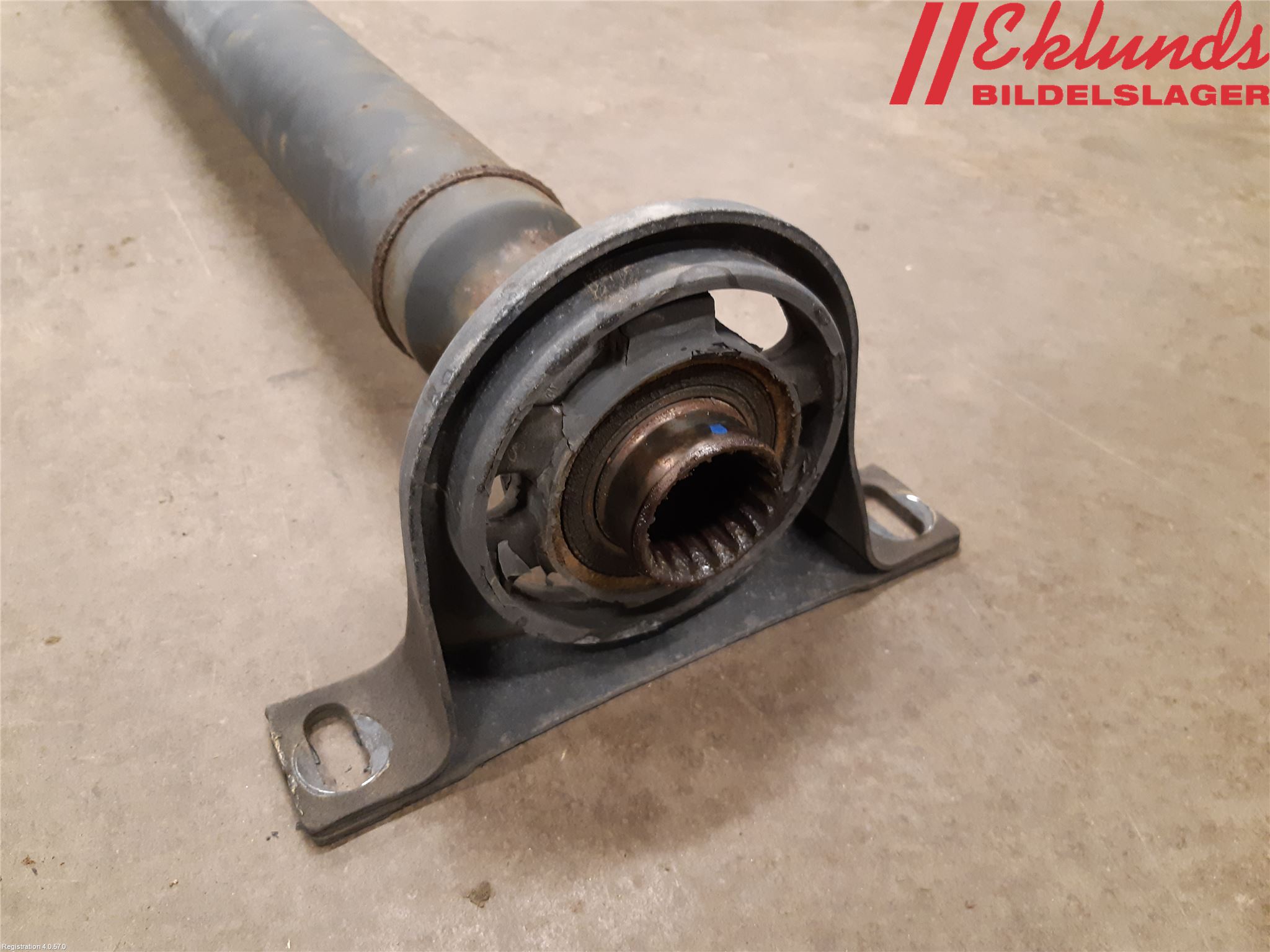 Mercedes-Benz MB SPRINTER (W906) 06-18 Mellanaxel Mitt