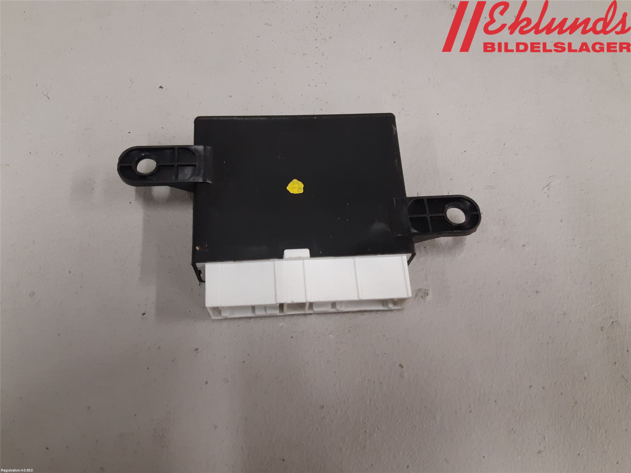 Tesla MODEL S 13- Styrenhet Parkeringshjälp