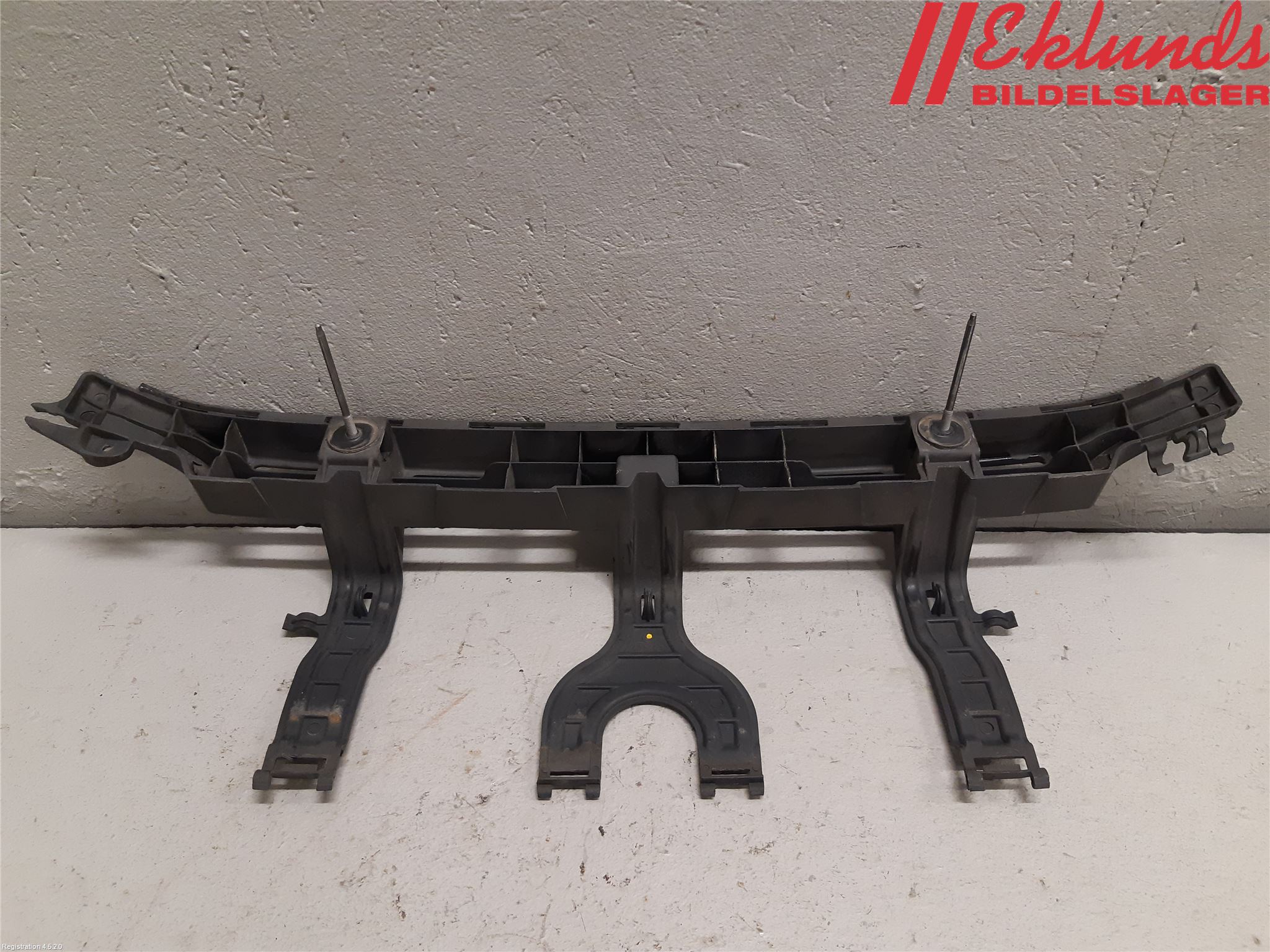 Mercedes-Benz MB CLS (C218/X218) 11-17 Stötfångardel Bak Mitt
