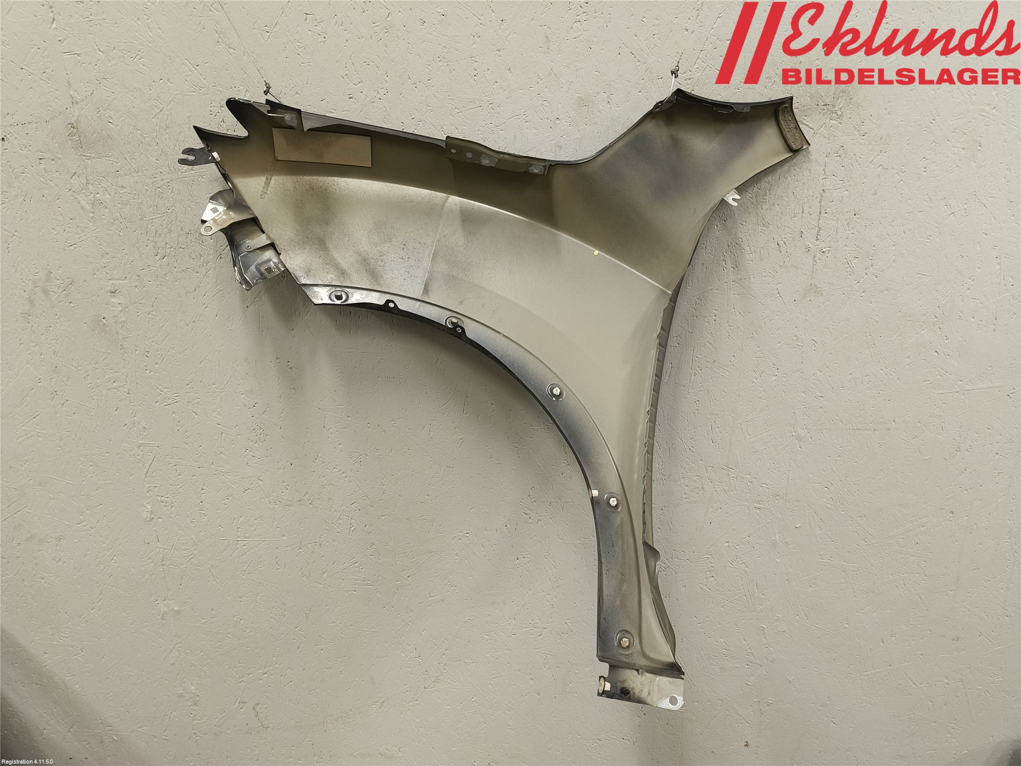 Nissan JUKE 14-19 Skärm Fram Höger