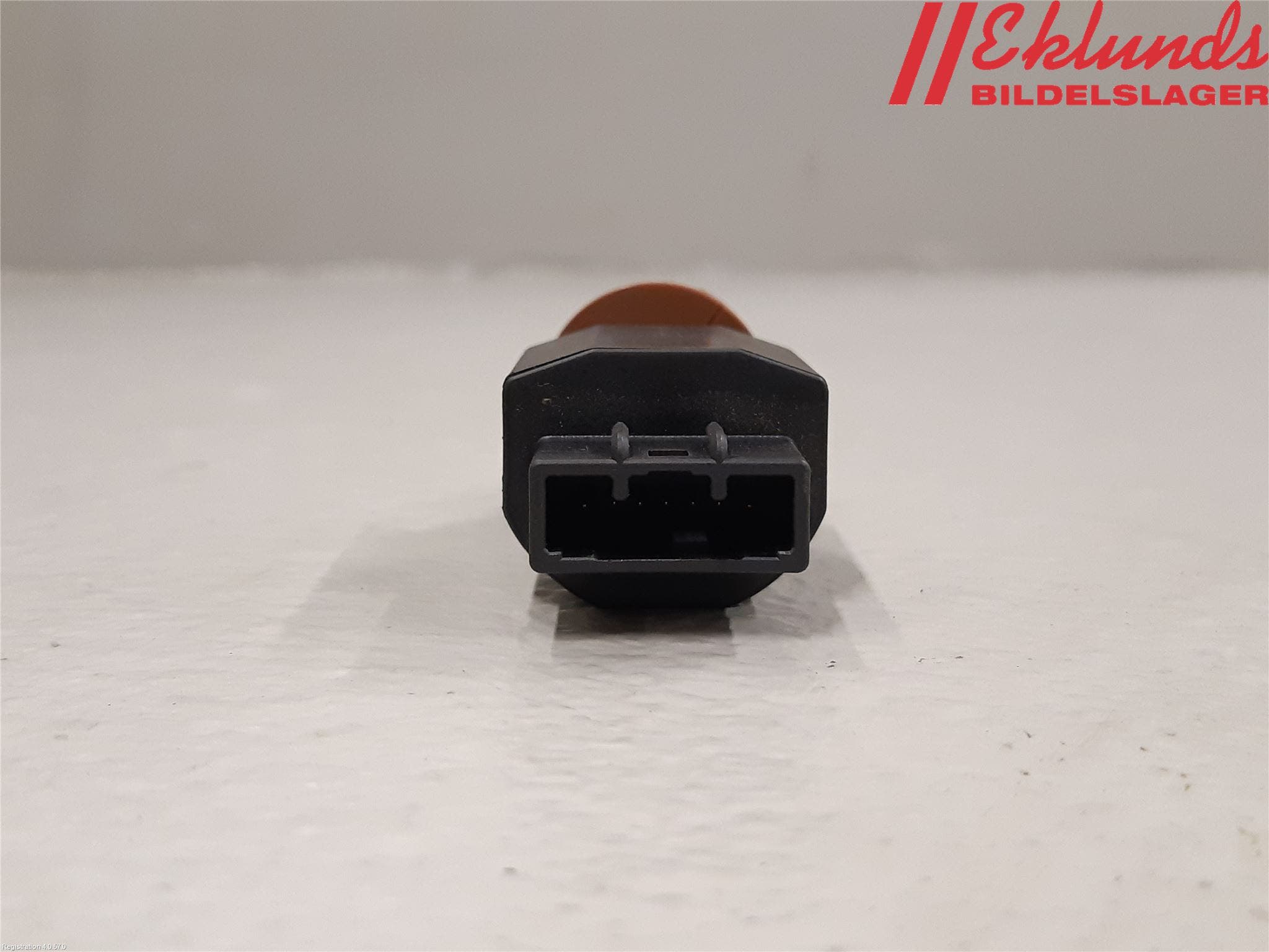 Toyota AURIS 13-19 Bromsljuskontakt