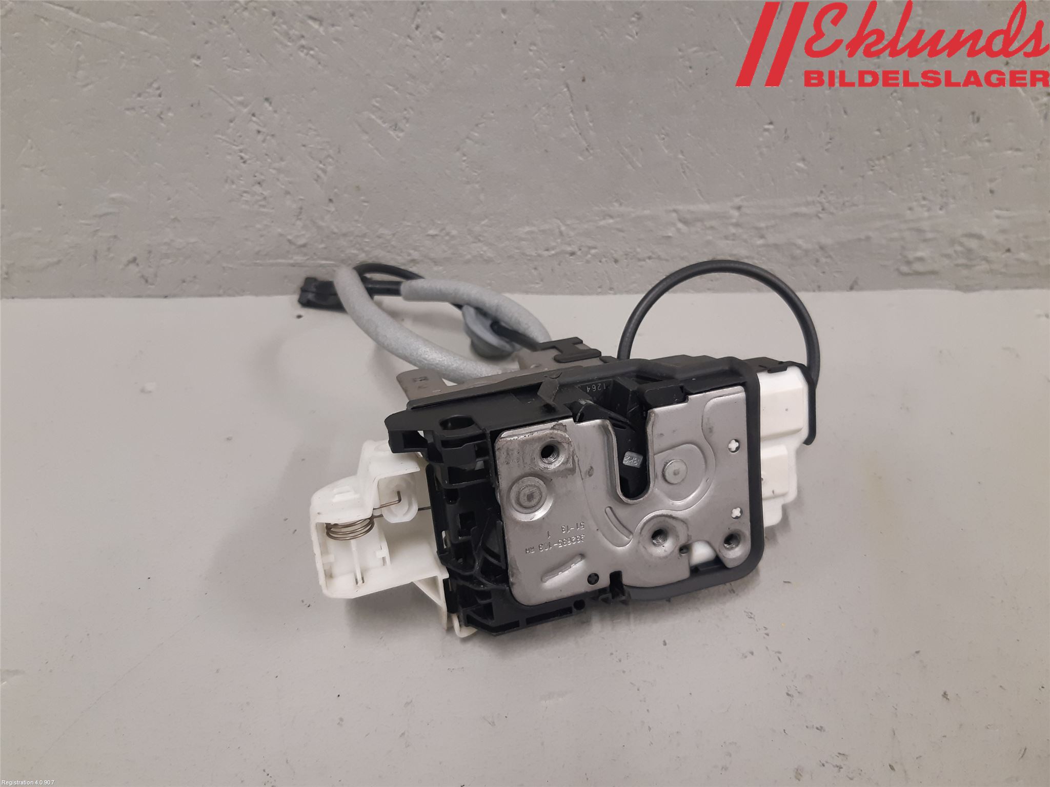 Volvo V40 12-19 Låskista-Dörrlås