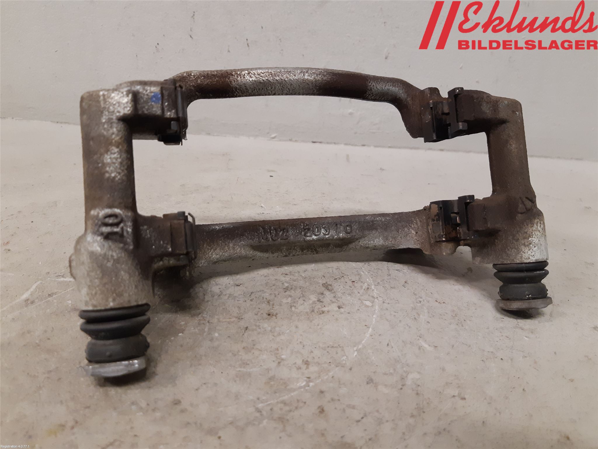 Toyota COROLLA 19- Bromsokshållare